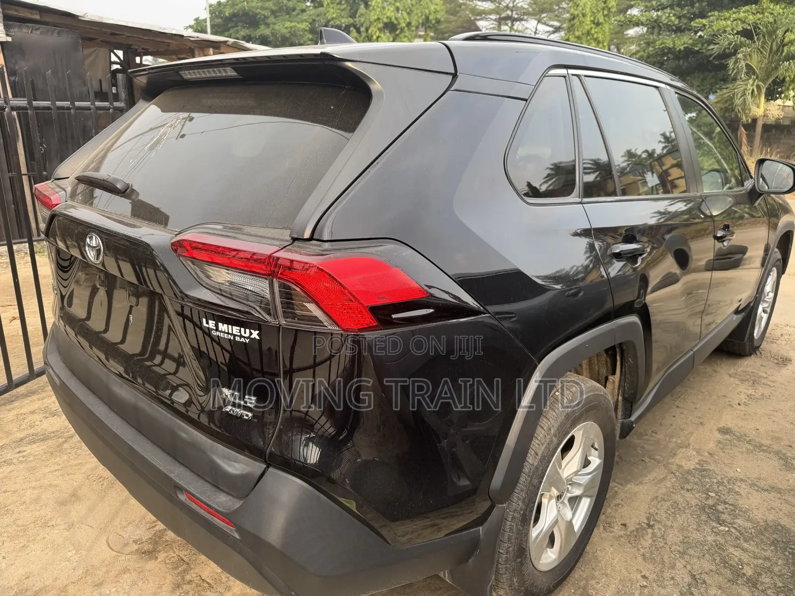 Toyota RAV4 XLE 2022 Black