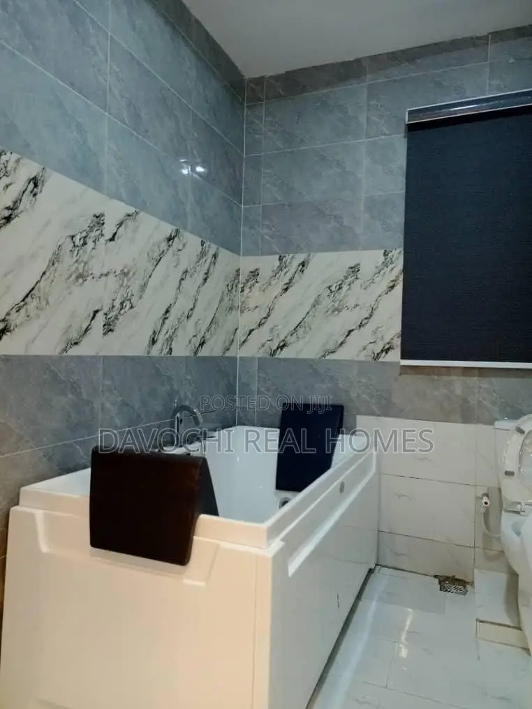 Furnished Mini Flat in Chevy View, Chevron. for rent