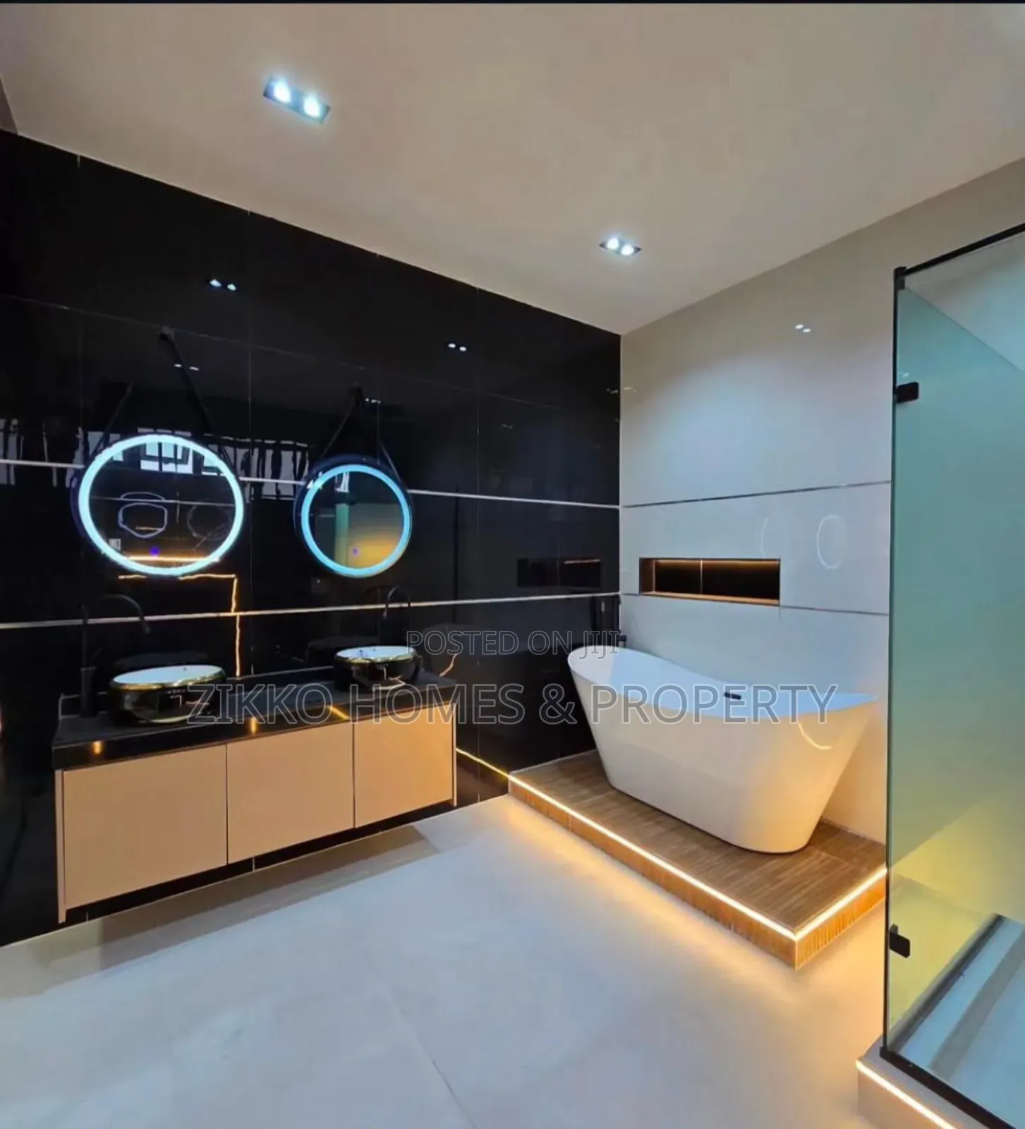 5bdrm Duplex in Vgc for sale