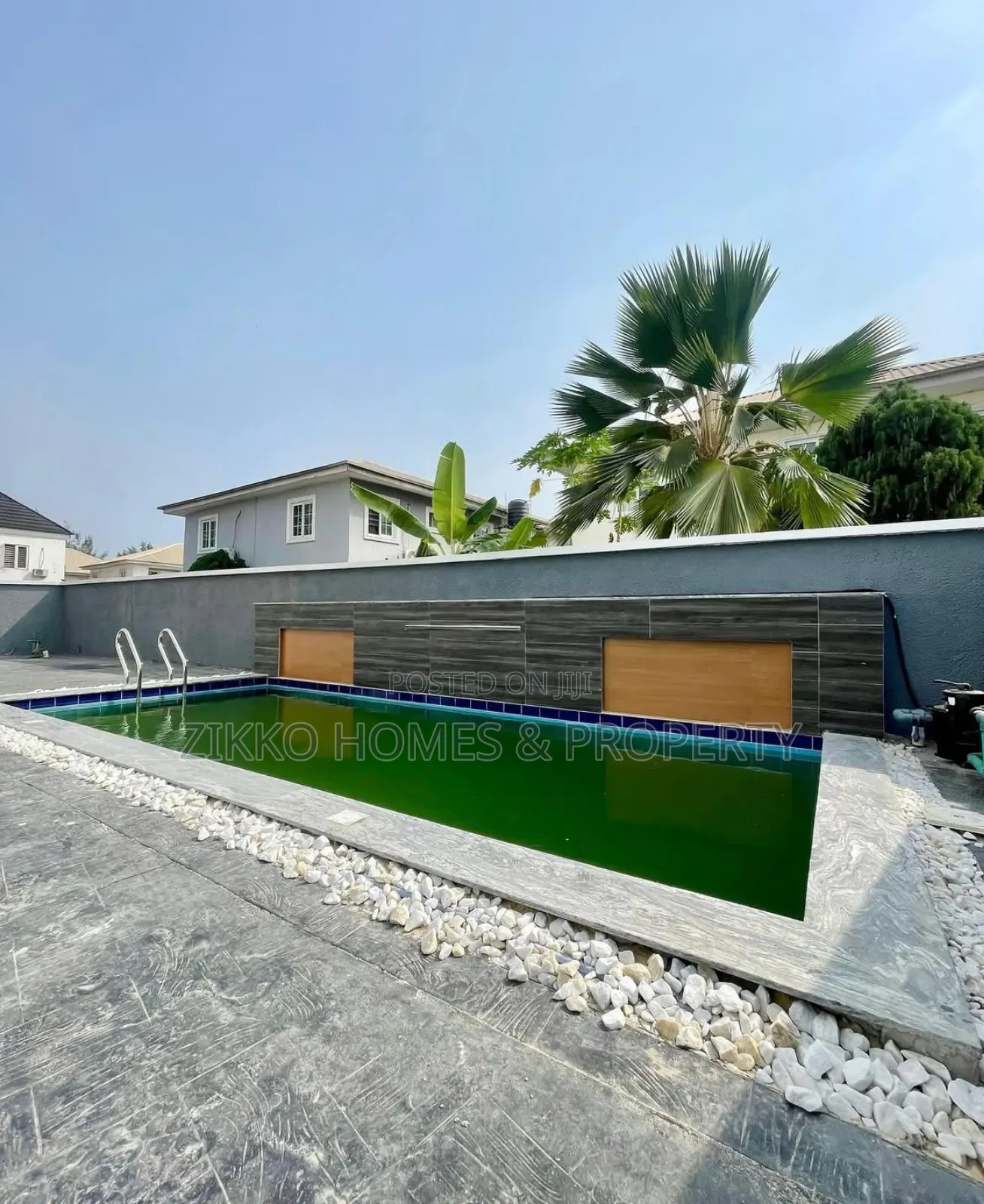 5bdrm Duplex in Lekky County, Lekki for sale