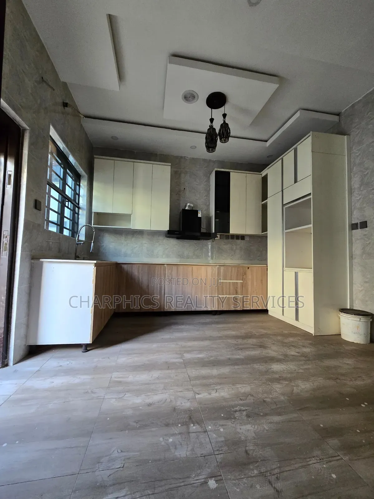 4bdrm Duplex in Ikeja for sale