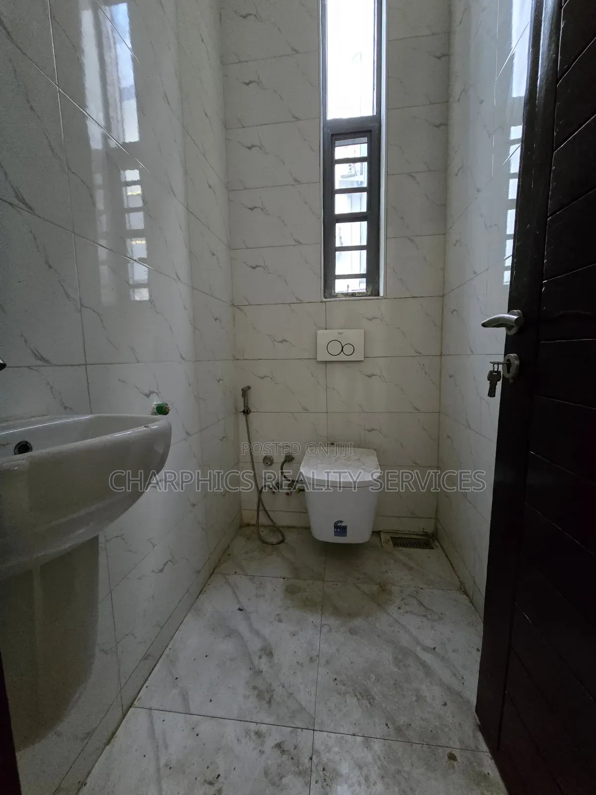 4bdrm Duplex in Ikeja for sale