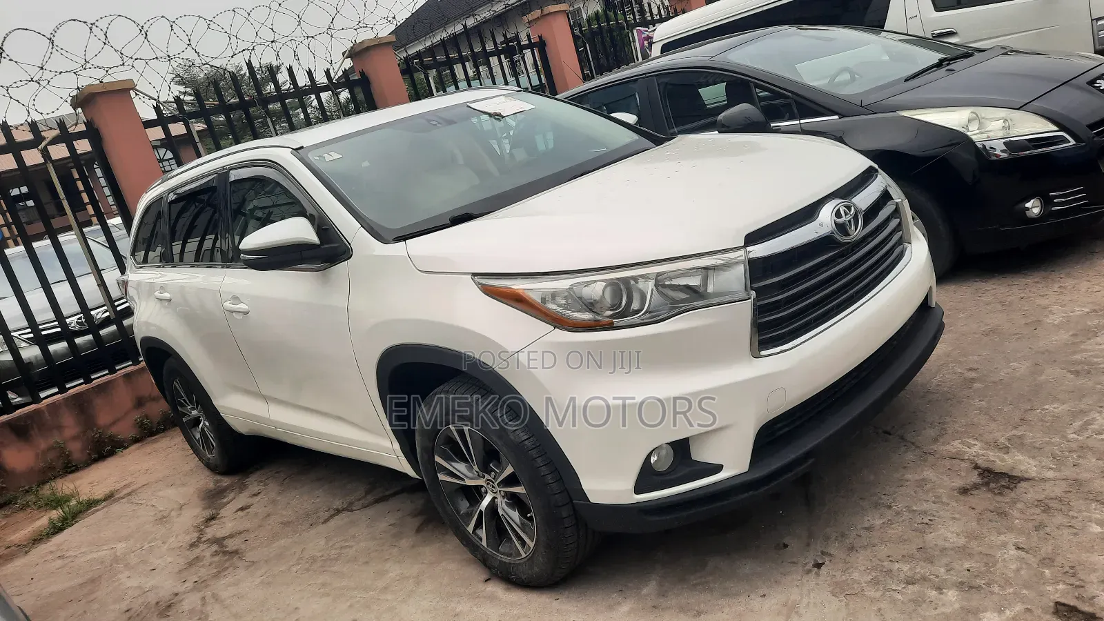 Toyota Highlander XLE V6 4x4 (3.5L 6cyl 6A) 2016 White