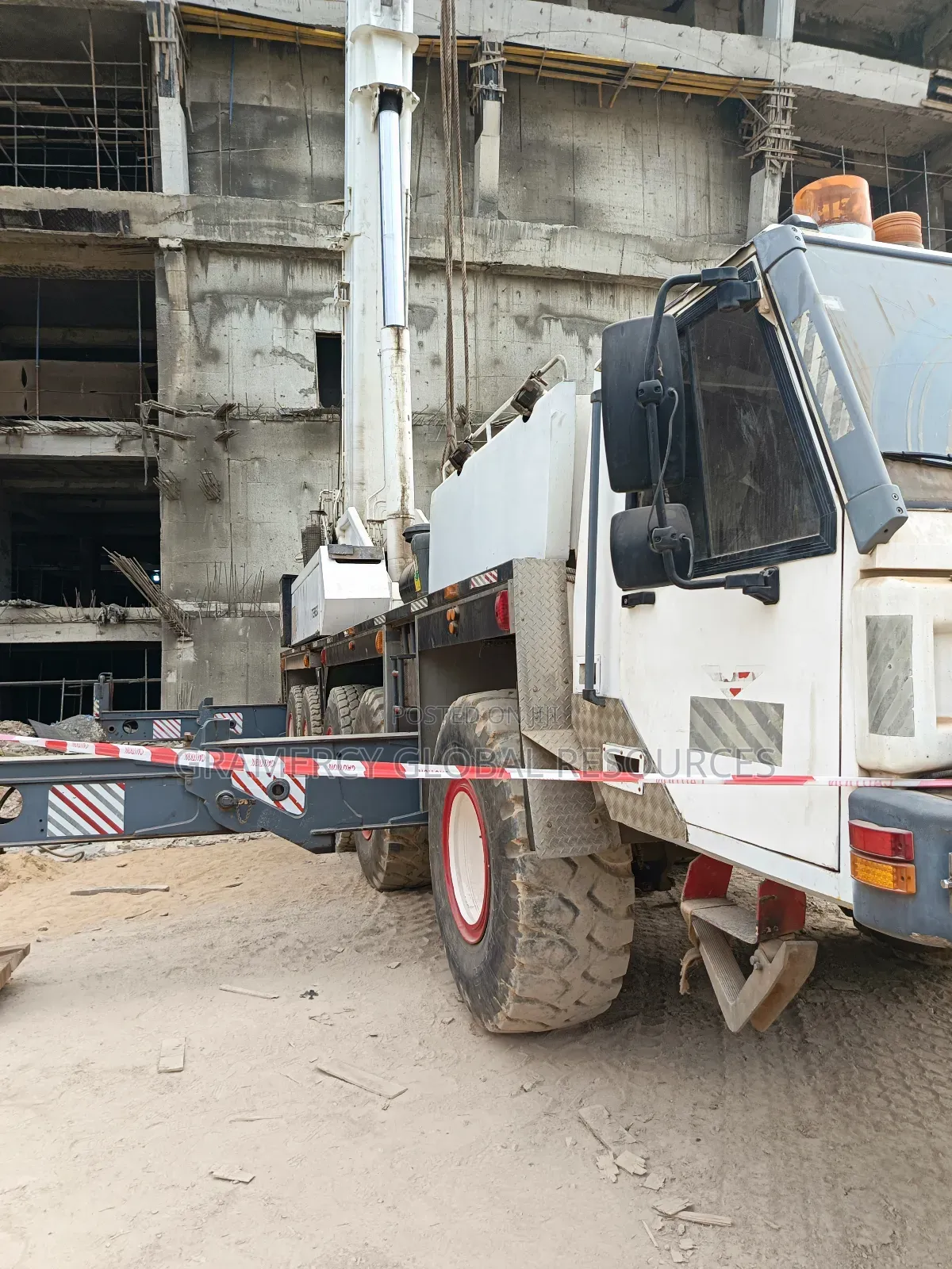 Terex 130 Tons Mobile Motor Crane for Sale