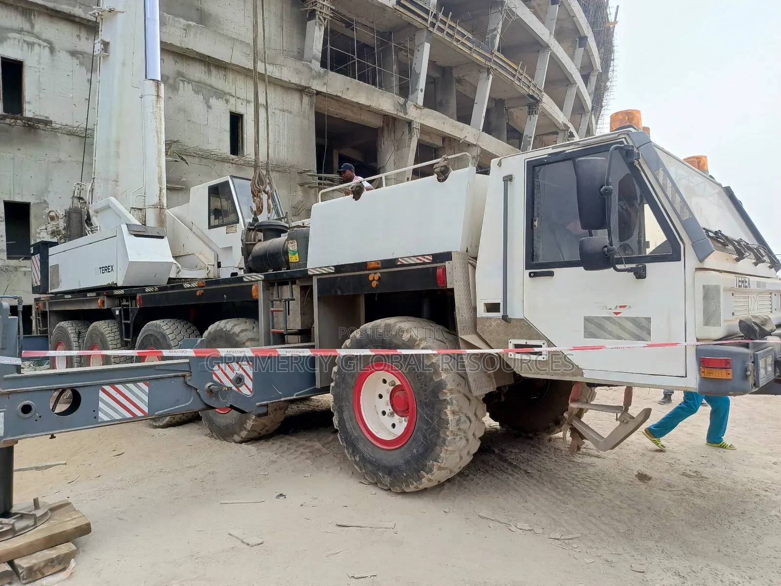 Terex 130 Tons Mobile Motor Crane for Sale