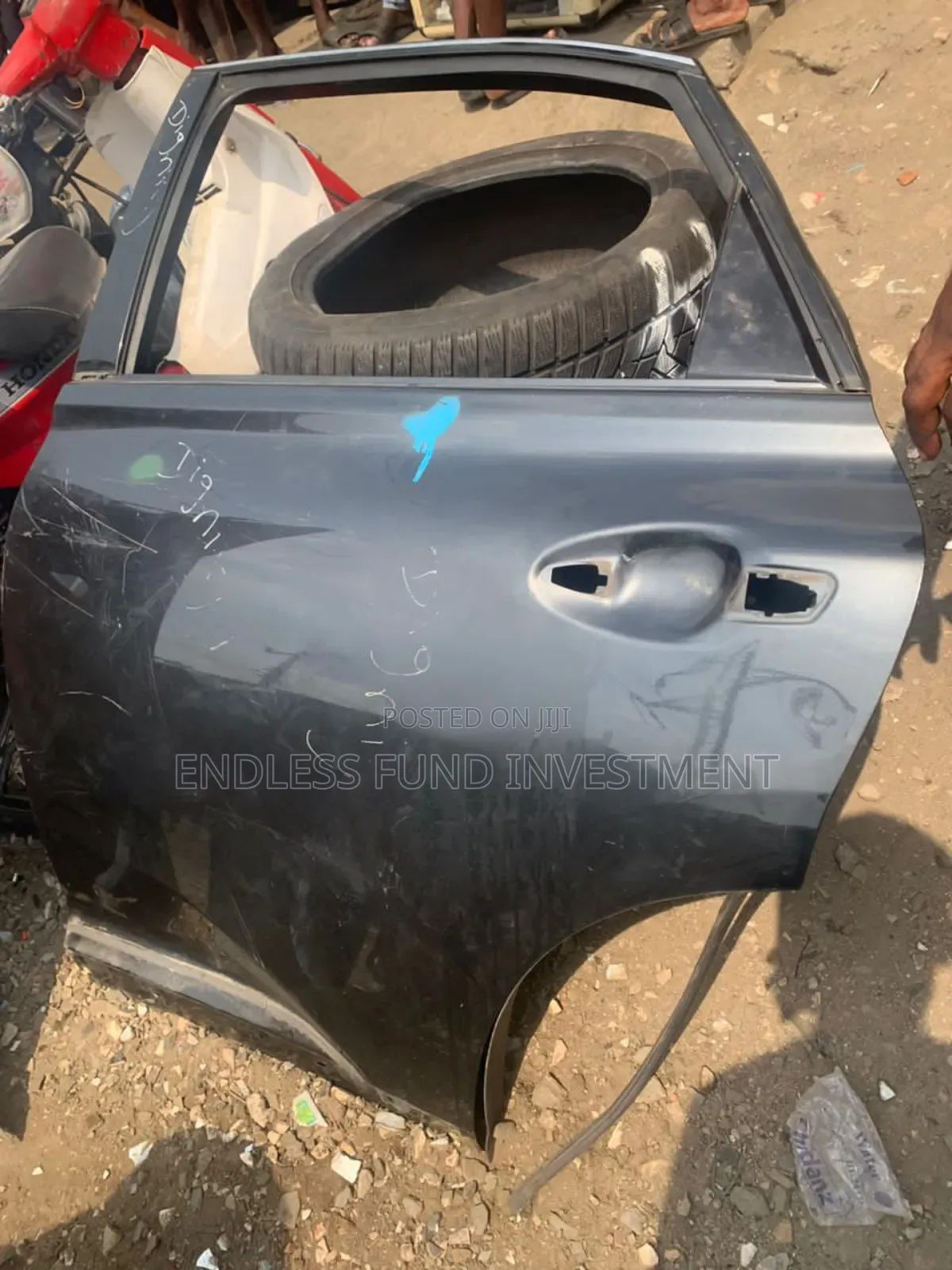 Back Door Rx350 2010 Available