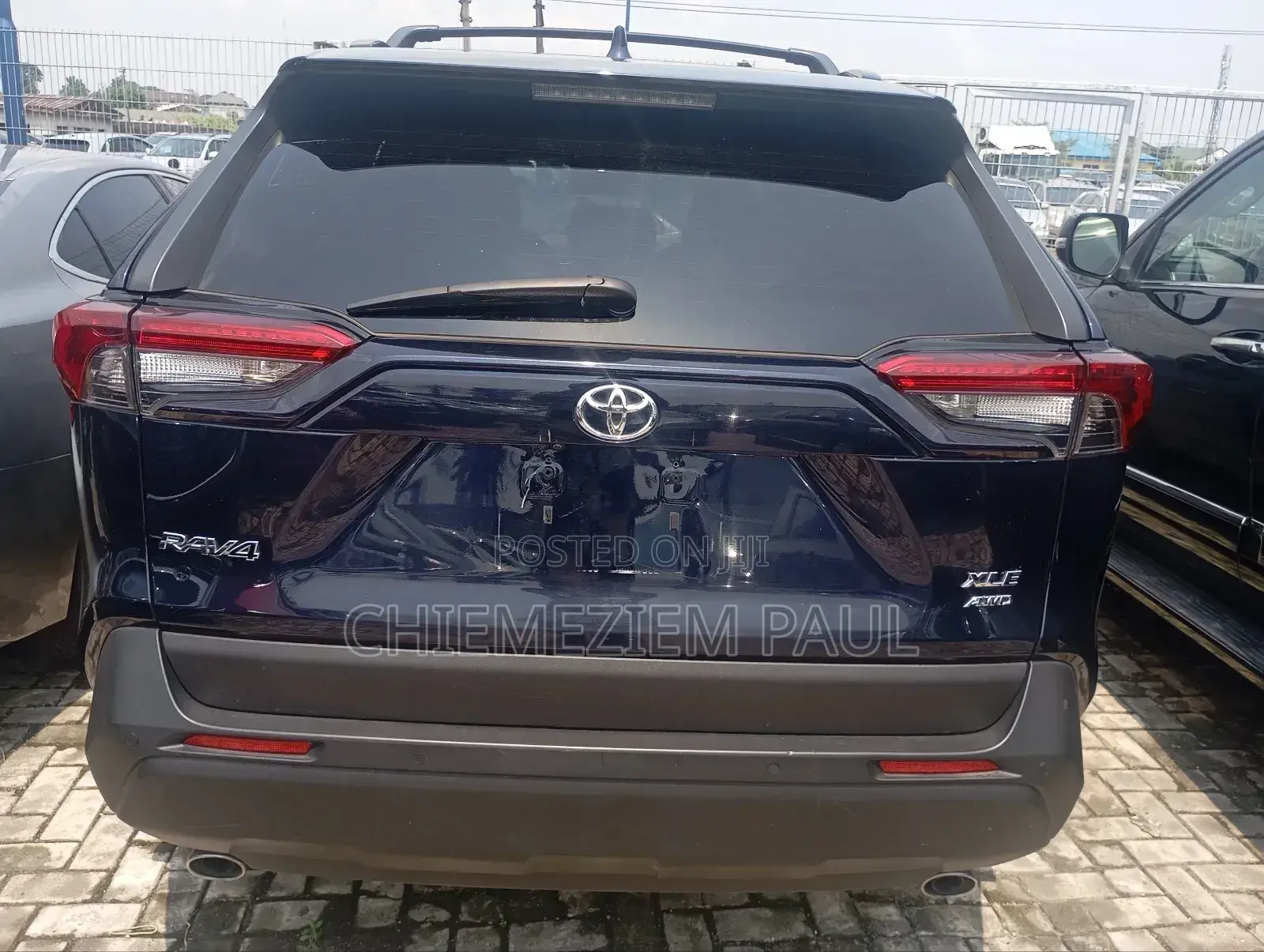 Toyota RAV4 XLE AWD 2019 Black