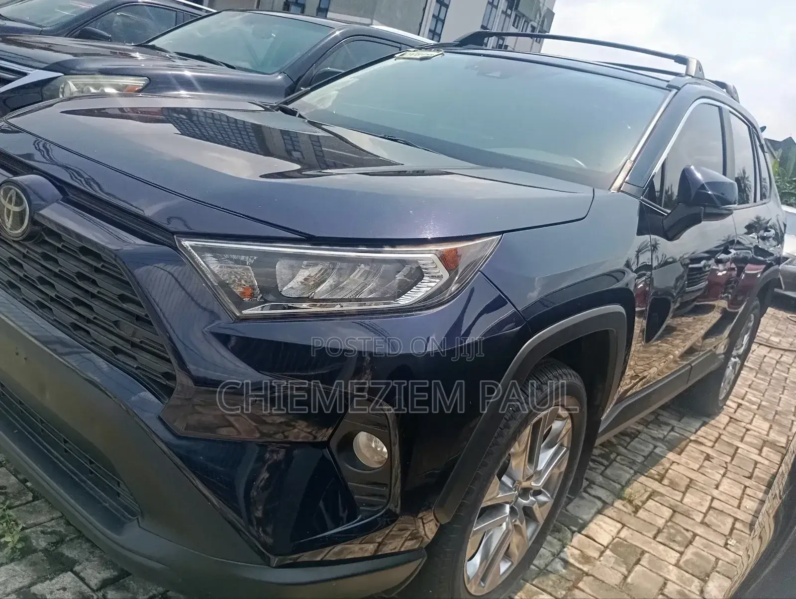 Toyota RAV4 XLE AWD 2019 Black