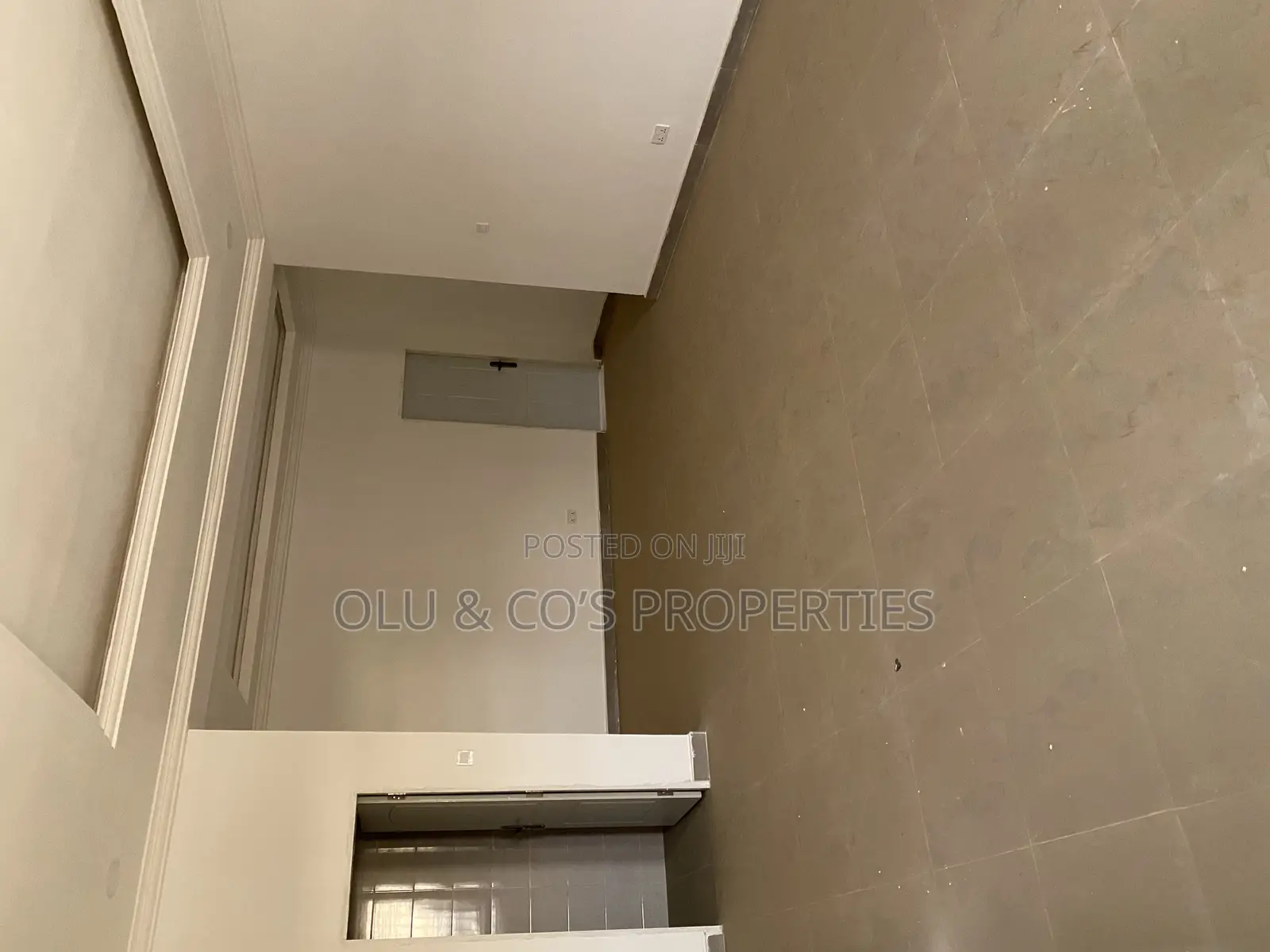 2bdrm Block of Flats in Nut District for rent