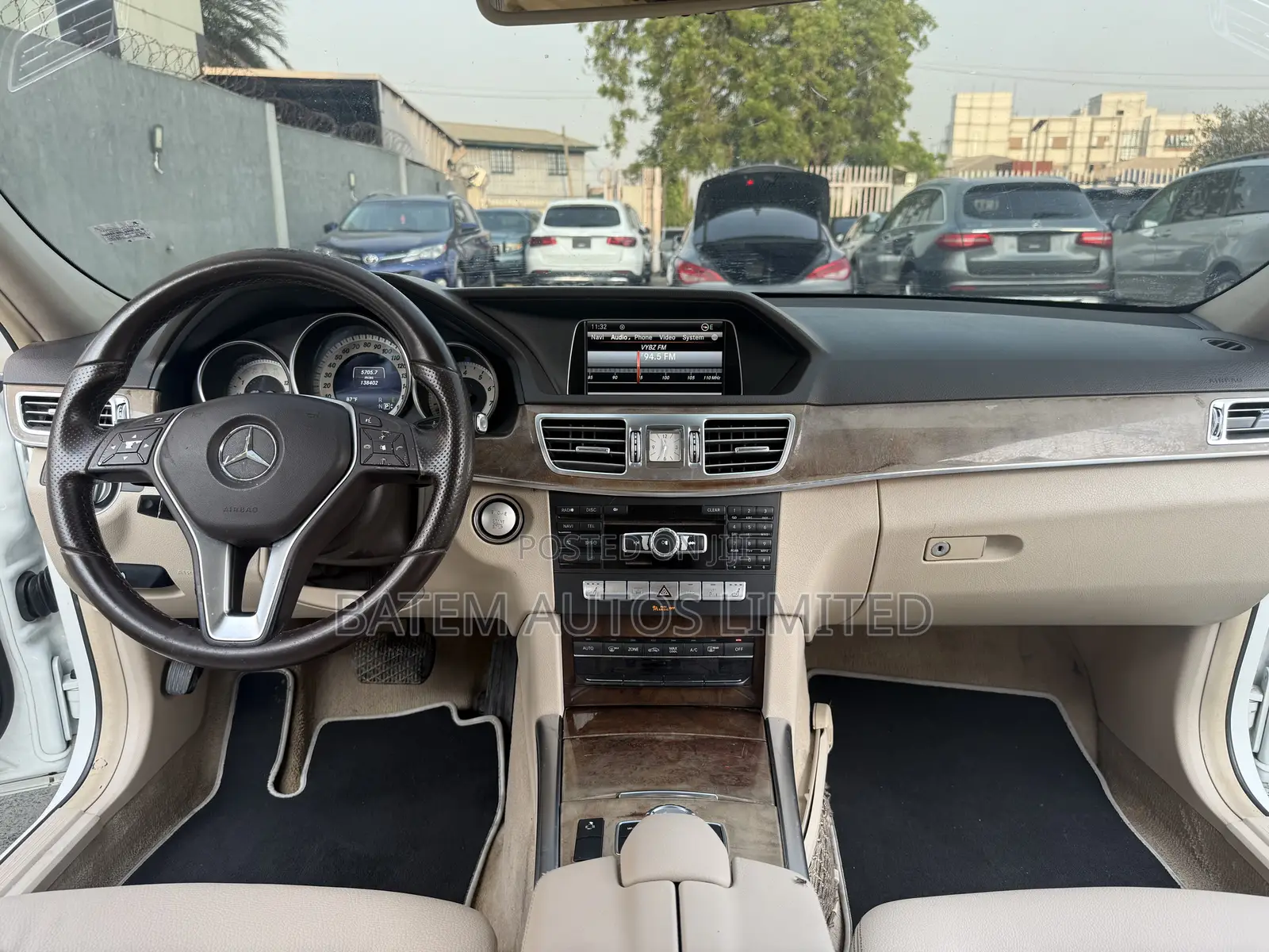 Mercedes-Benz E350 Base 4Matic Sedan AWD (3.5L 6cyl 7A) 2014 White