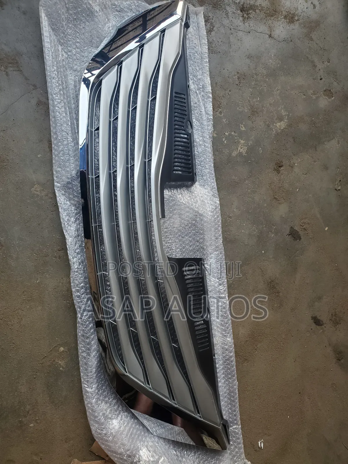Front Grille for Toyota Sienna 2012