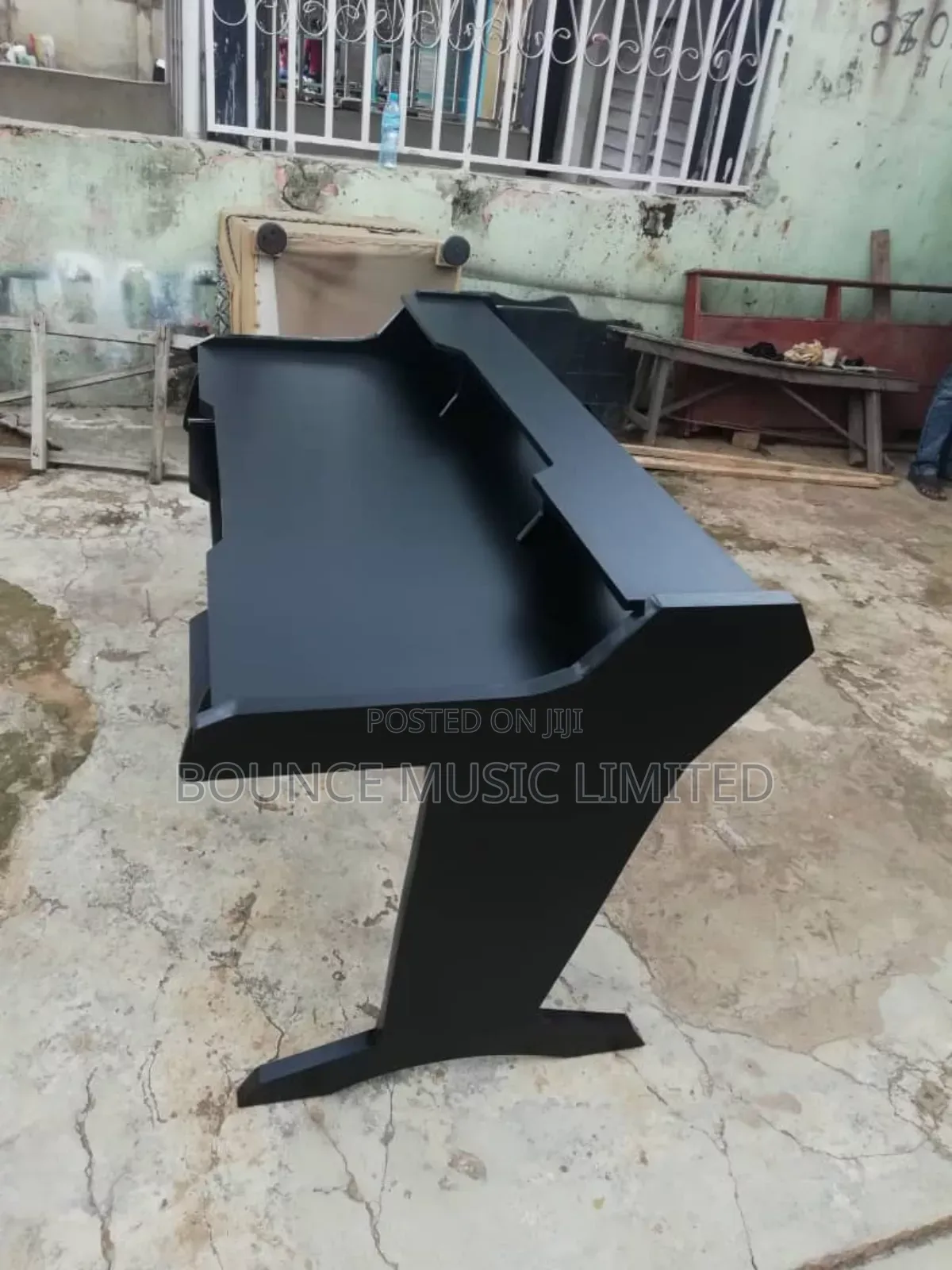 5ft Studio Desk