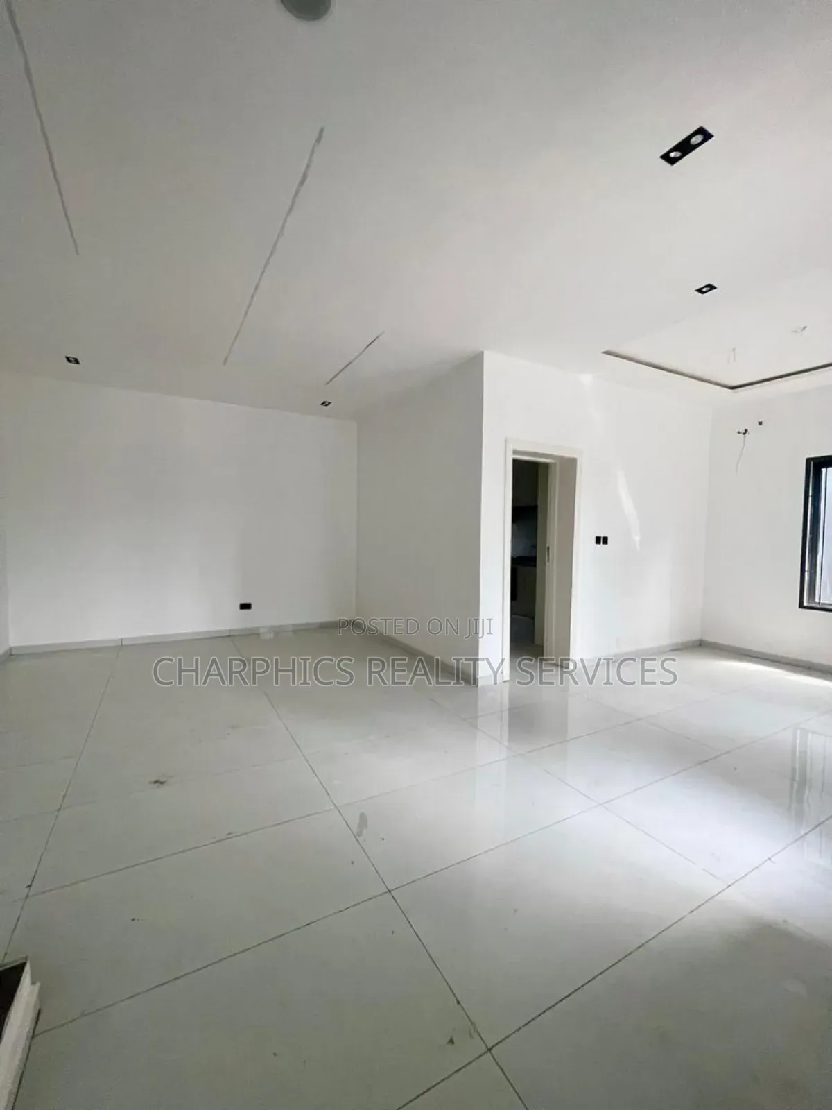 4bdrm Duplex in Lekki Phase 1 for sale