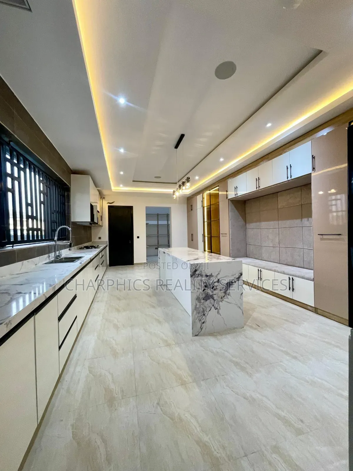 5bdrm Duplex in Ajah for sale
