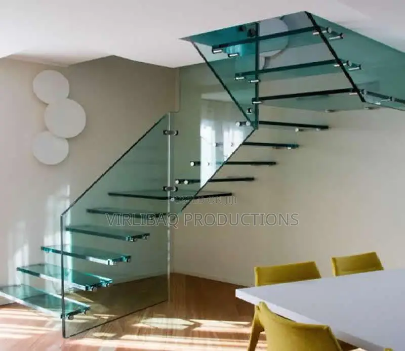 Beautiful Glass Stairs for Your Exotic Homes and Offices