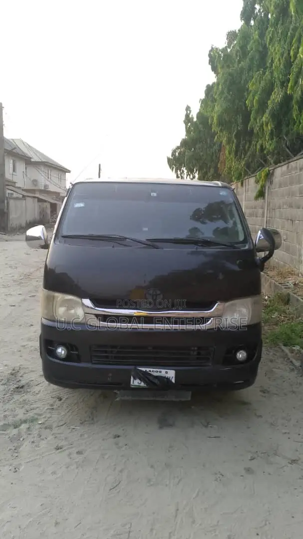 Front Windscreen Glass for Hiace Hummer Bus Available Now