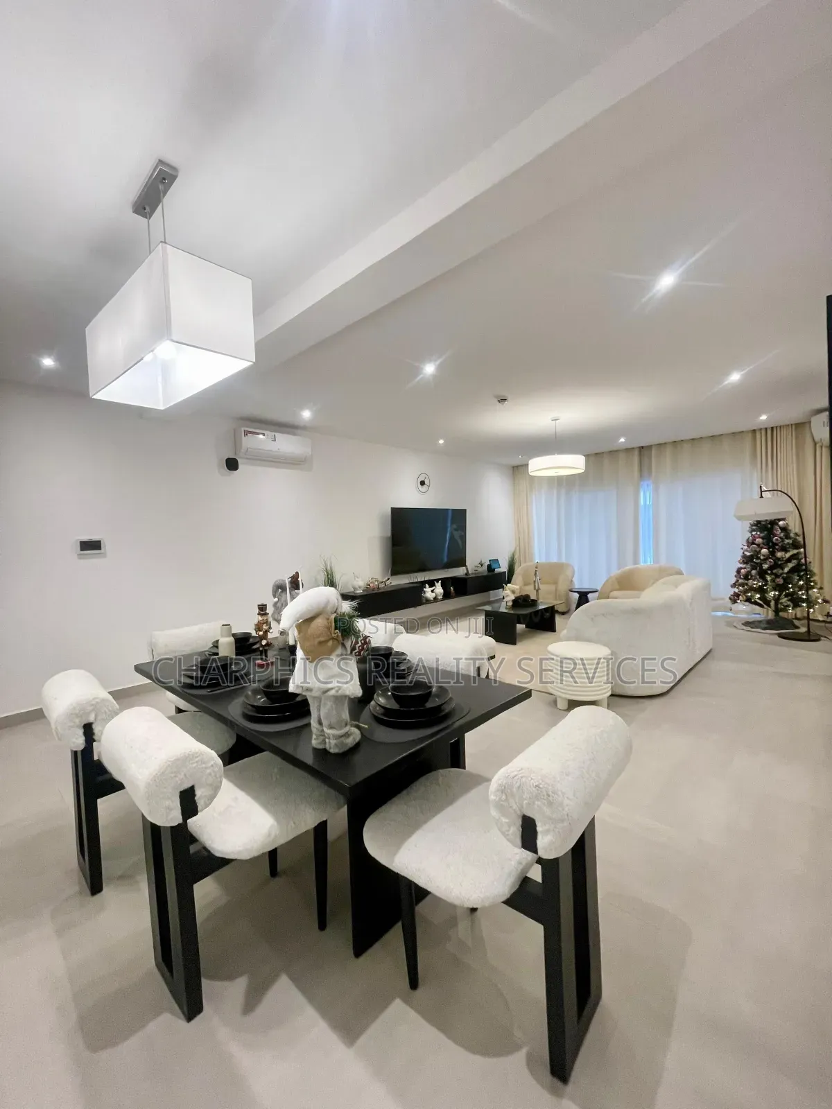 2bdrm Apartment in Lekki Phase 1 for sale
