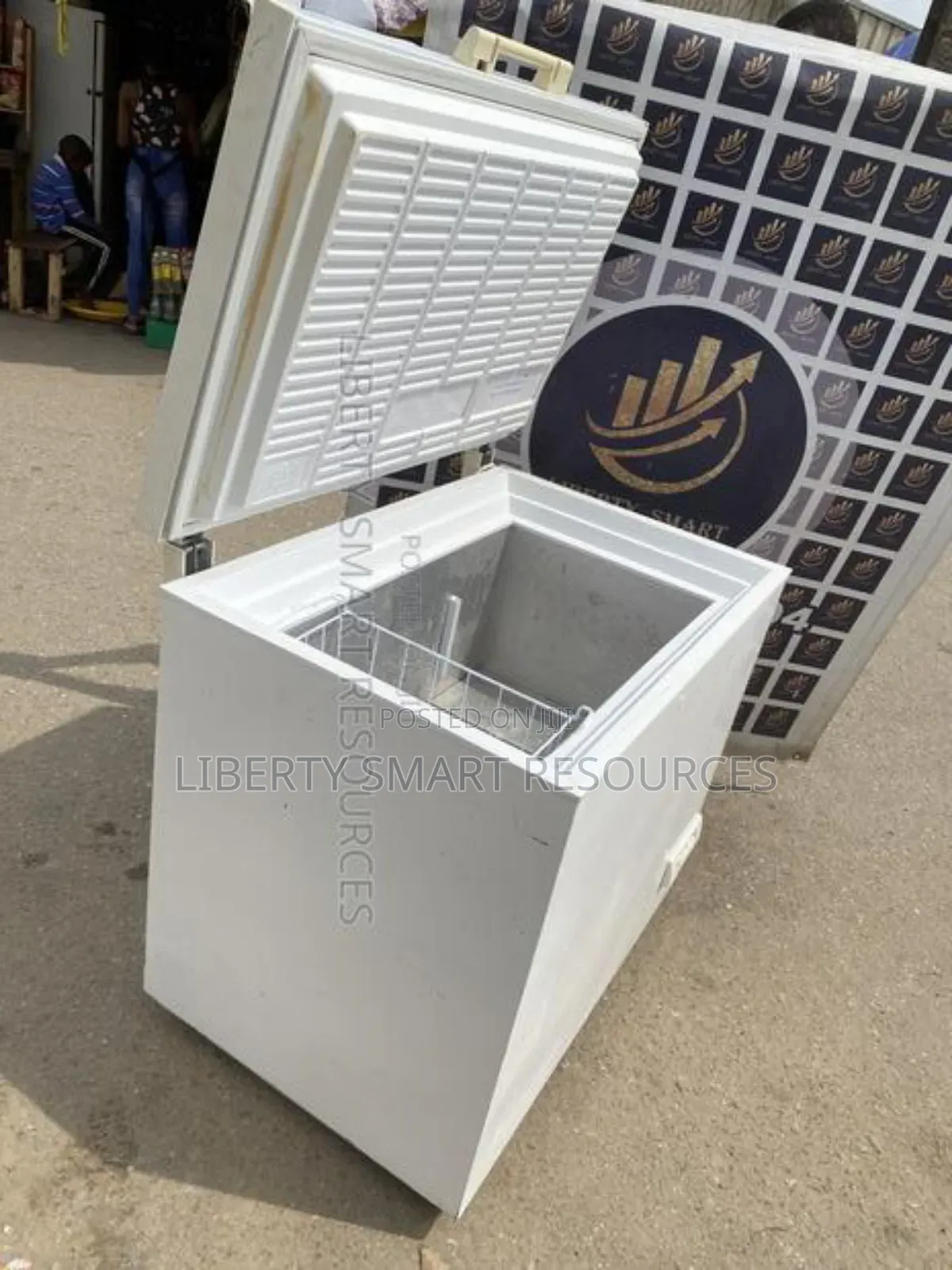 200-Litres DEEP FREEZER (Low Energy Freezer)