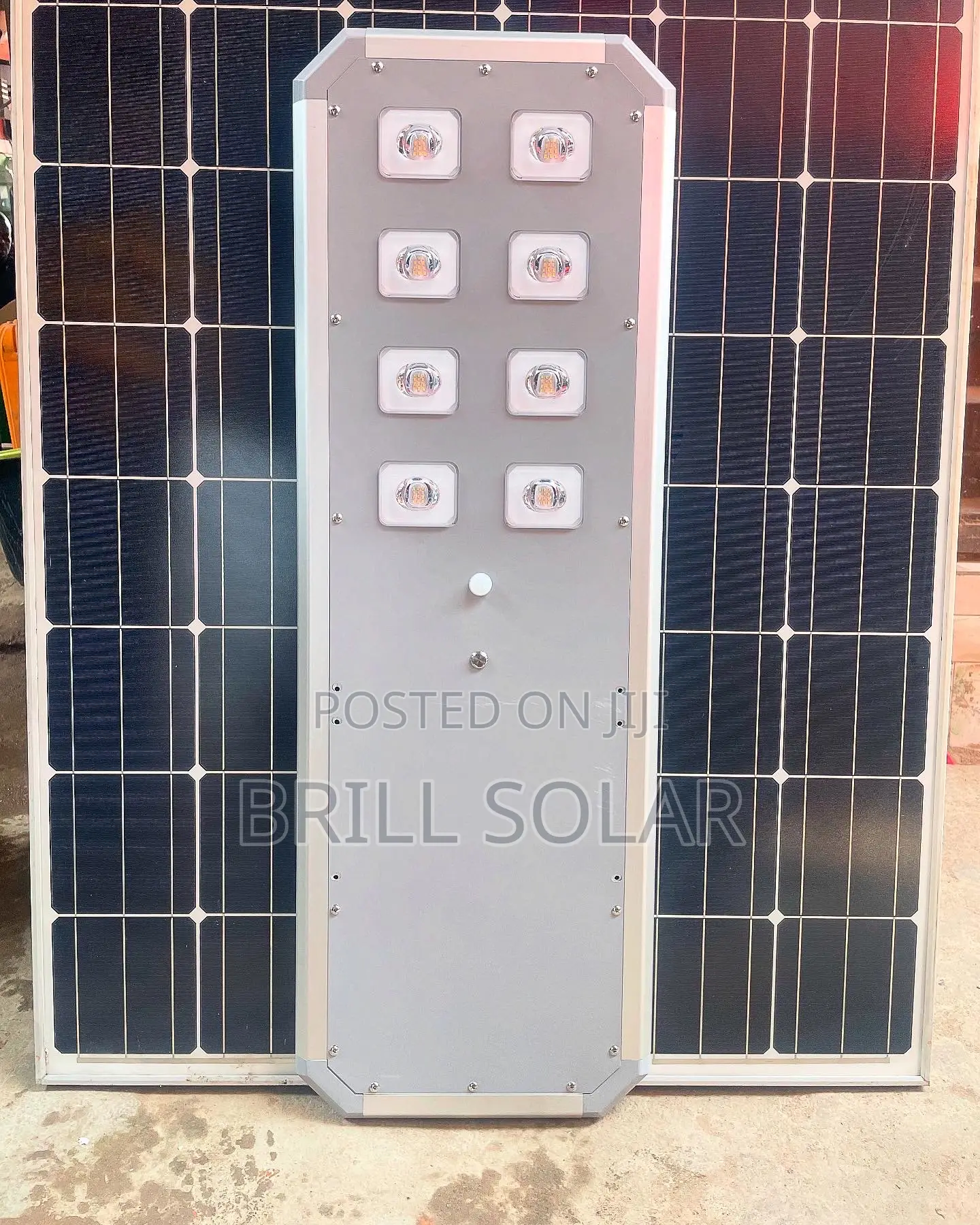 8 Eyes 80w All-in-One Yohako Solar Street Light