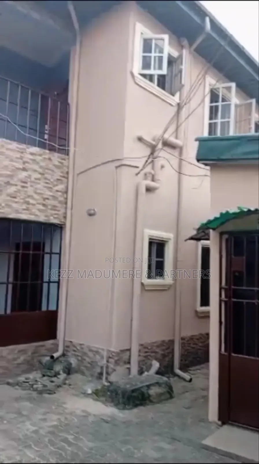 8bdrm Block of Flats in Farm Road , Eliozu , for sale