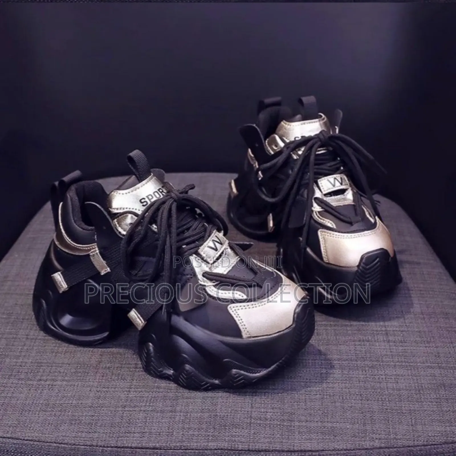 Ladies Classic Top Quality Double Sole Lace Up Sneakers