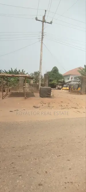Land for Lease: 100/200ft Along Ogunmwenyin Road,Benin City