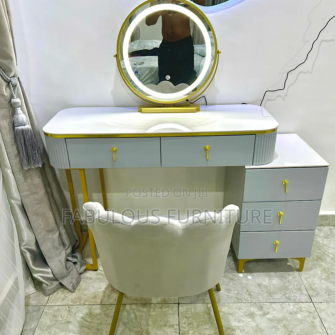 Quality Foreign Mirror Console / Dresser/ Vanity Table