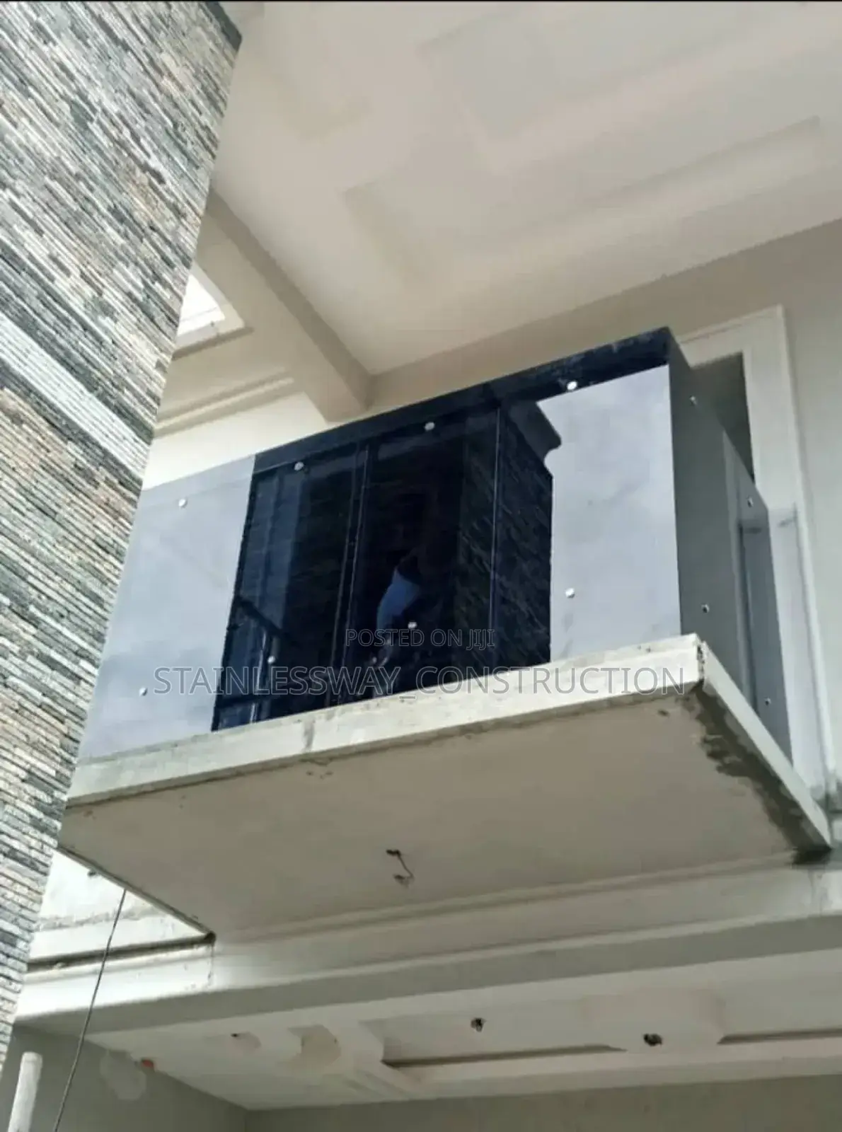 Back Balcony Glass Handrails Out