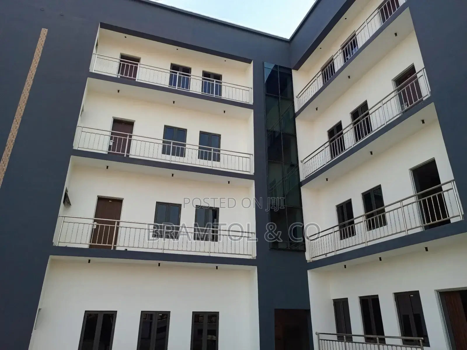 3bdrm Block of Flats in Durumi for rent