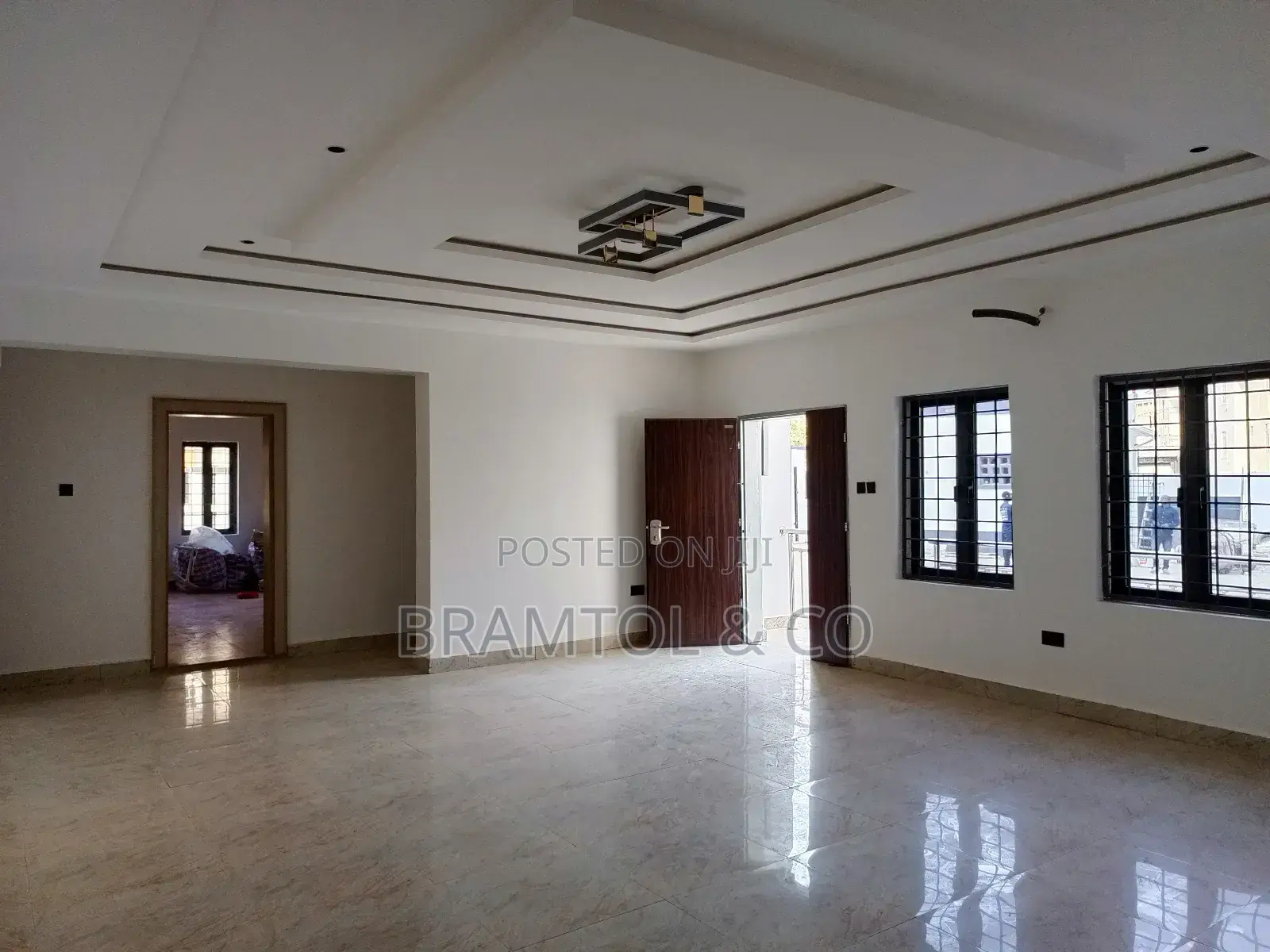 3bdrm Block of Flats in Durumi for rent