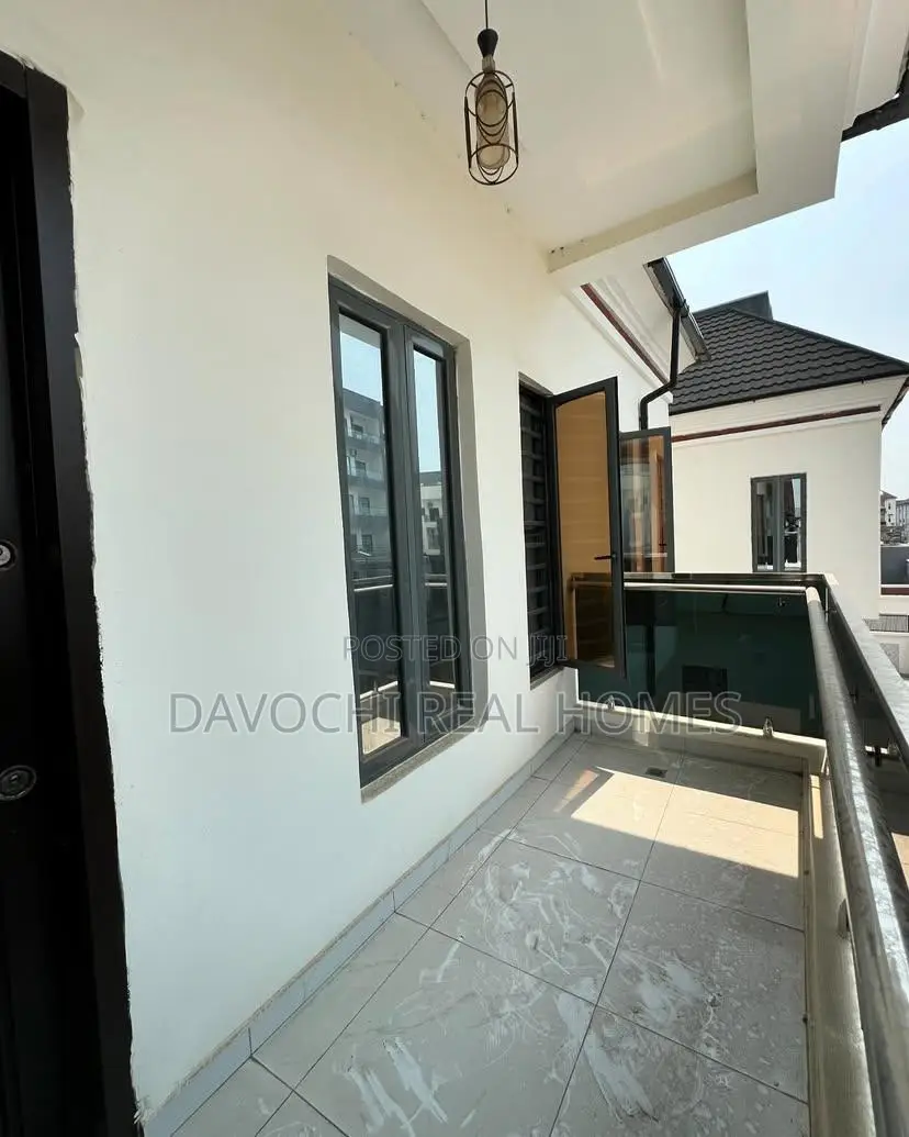 5bdrm Duplex in Ikate for rent