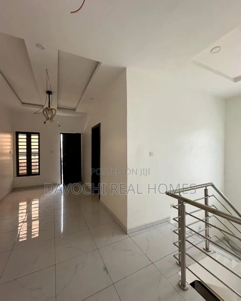 5bdrm Duplex in Ikate for rent