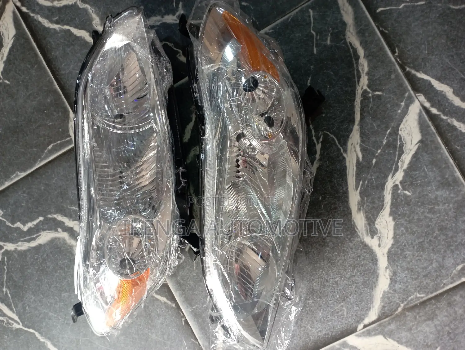 Headlight Toyota Matrix 2010 Model