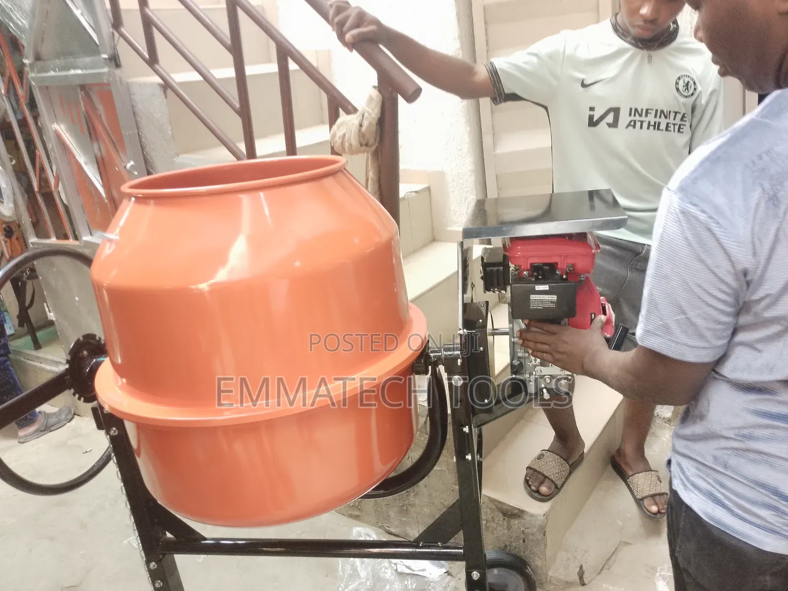 Engine 200 Liter Concrete Mixer