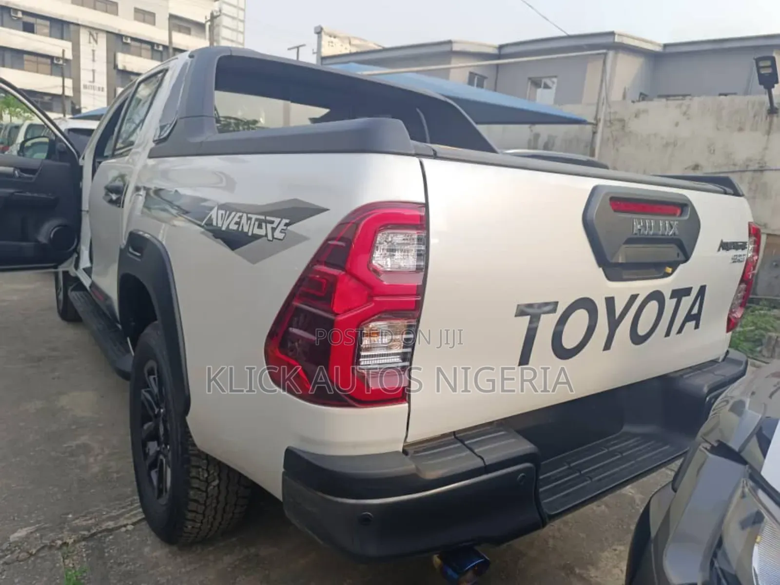 New Toyota Hilux 2025 White