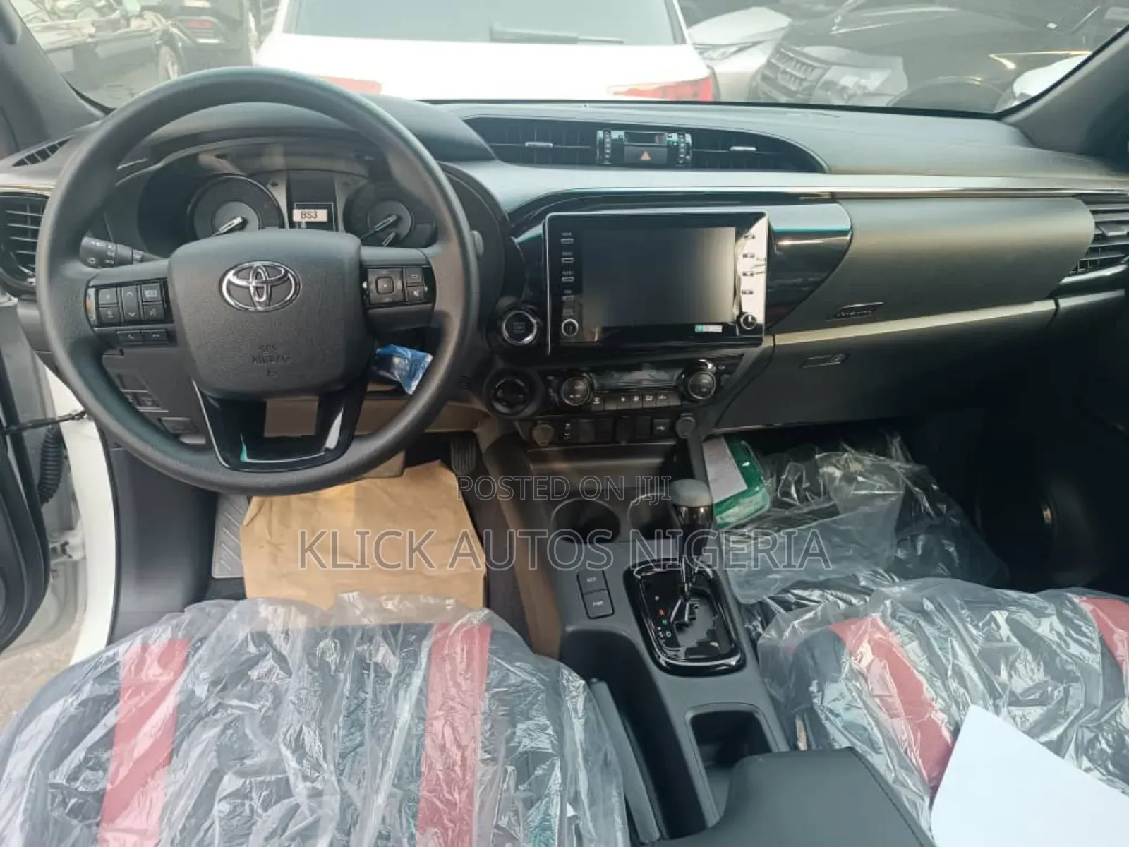 New Toyota Hilux 2025 White