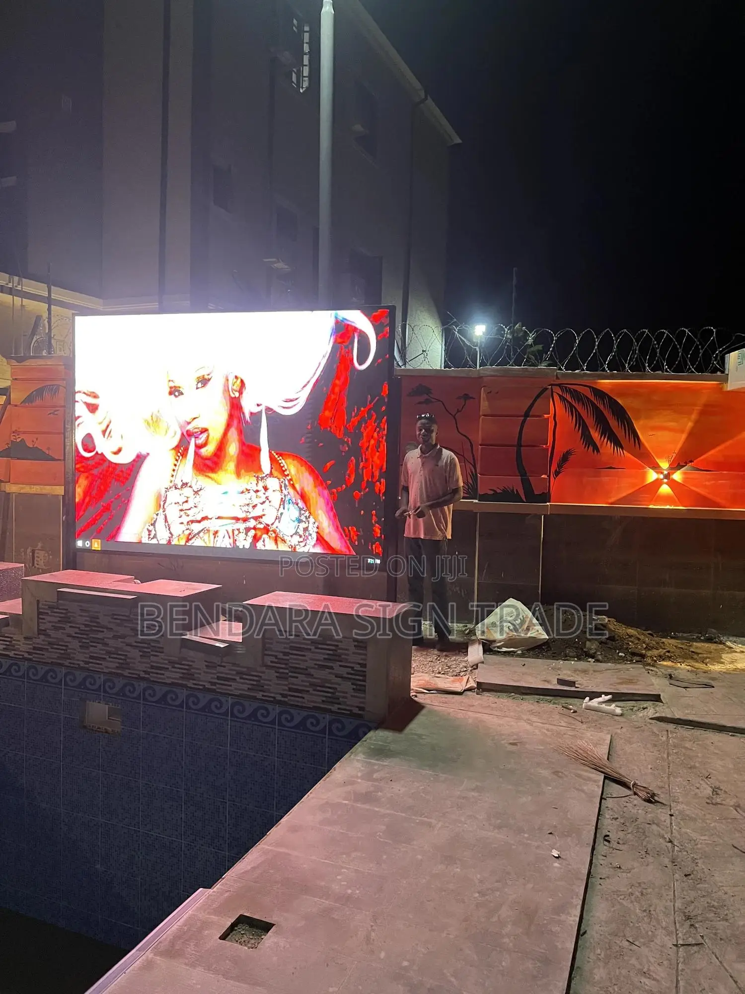 Outdoor Pool Screen, Outdoor Television, Video Wall, Video Screen 9x7