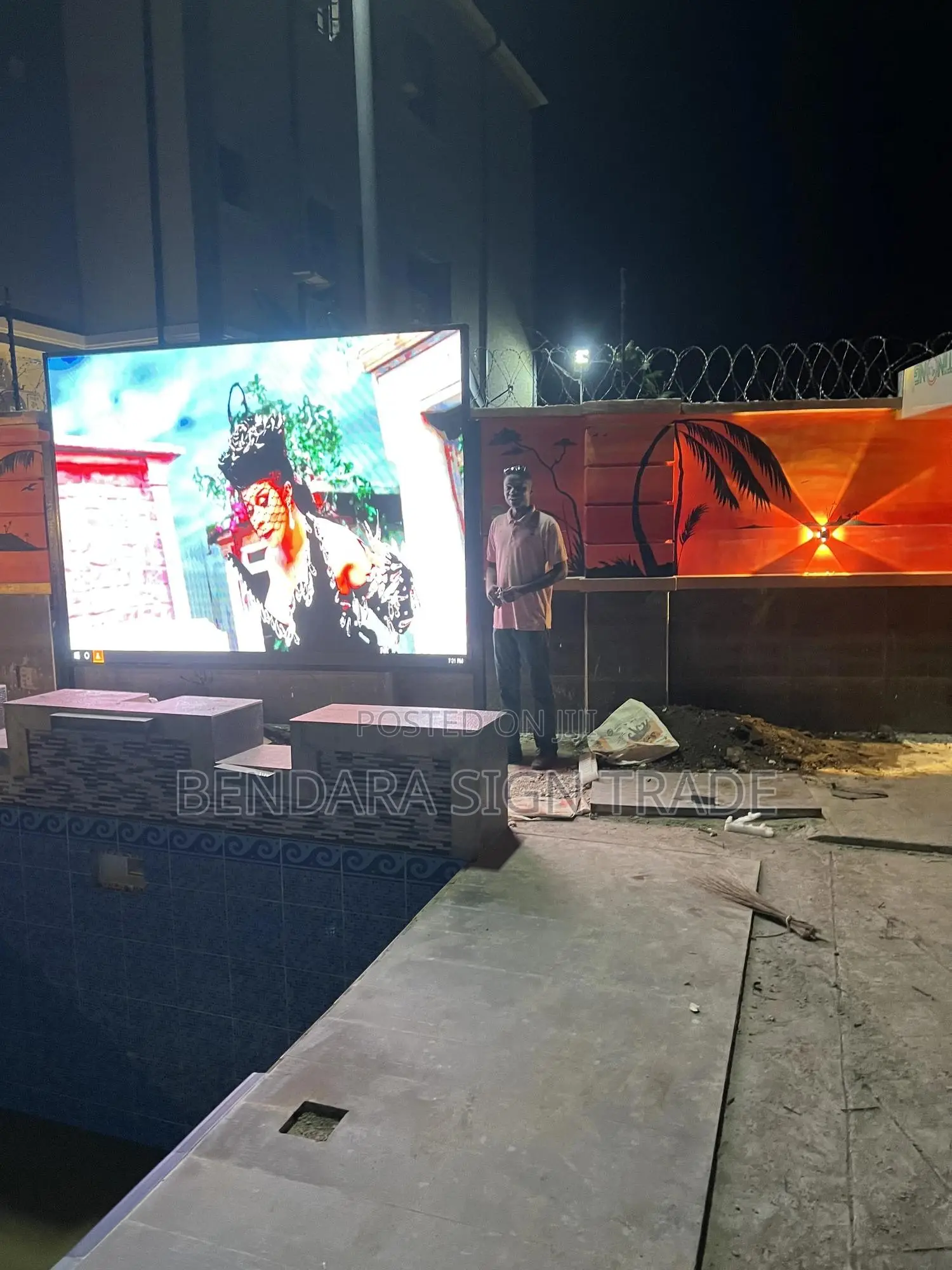 Outdoor Pool Screen, Outdoor Television, Video Wall, Video Screen 9x7