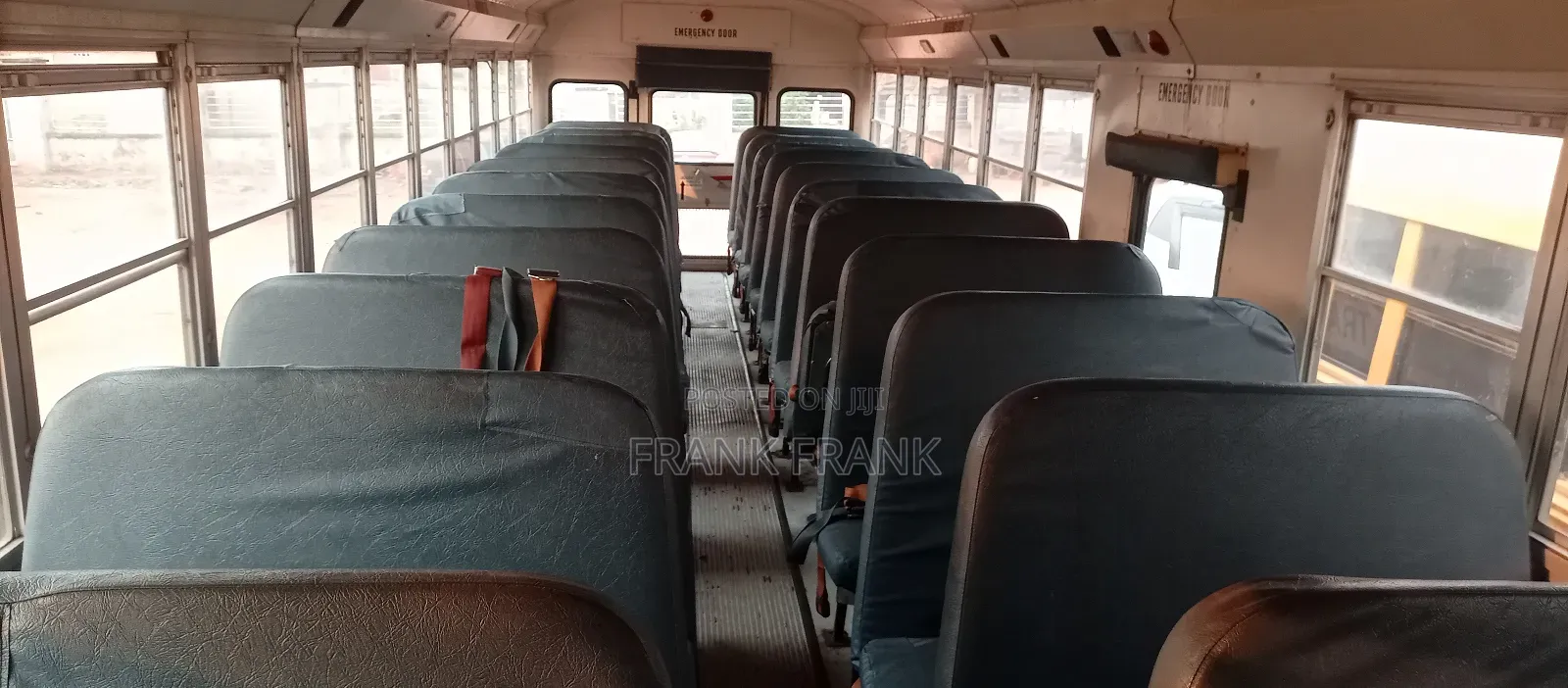 Bus 2005 Yellow