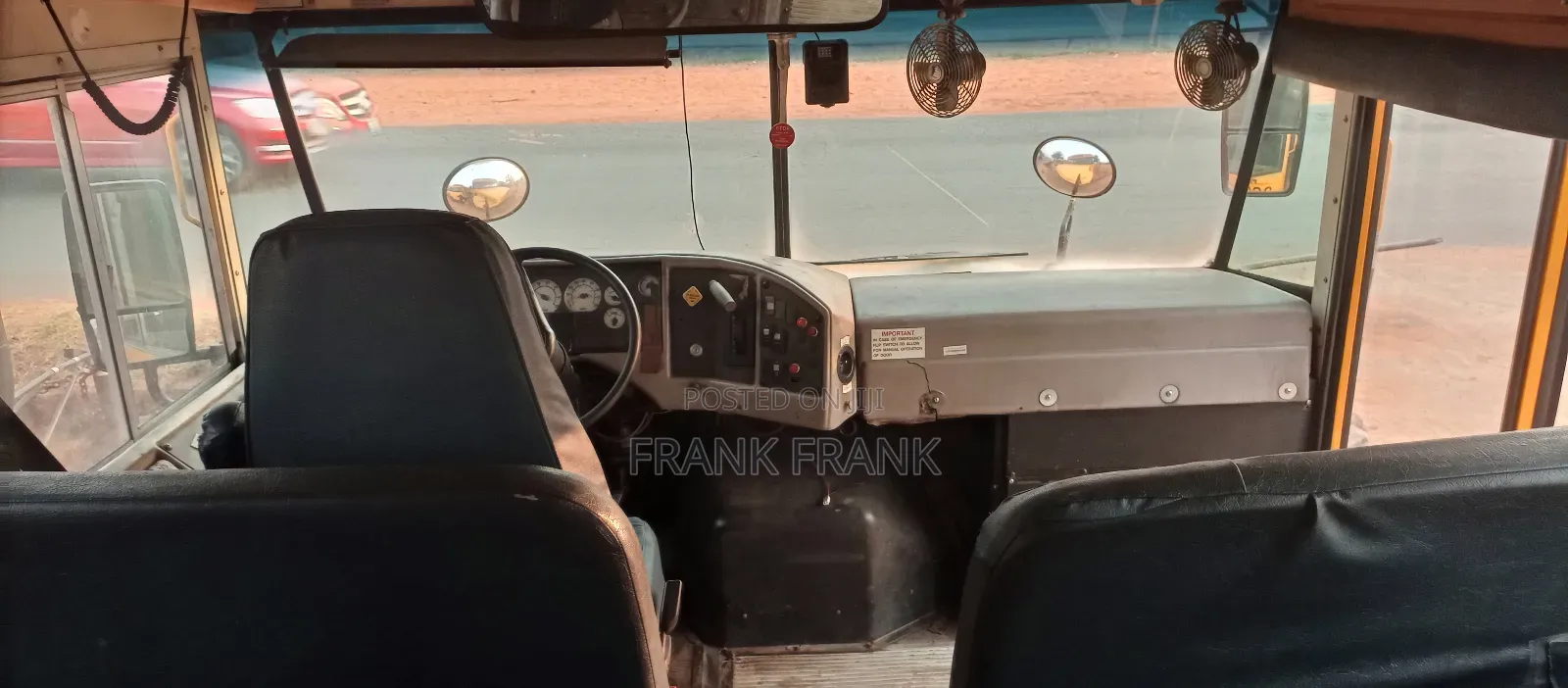 Bus 2005 Yellow