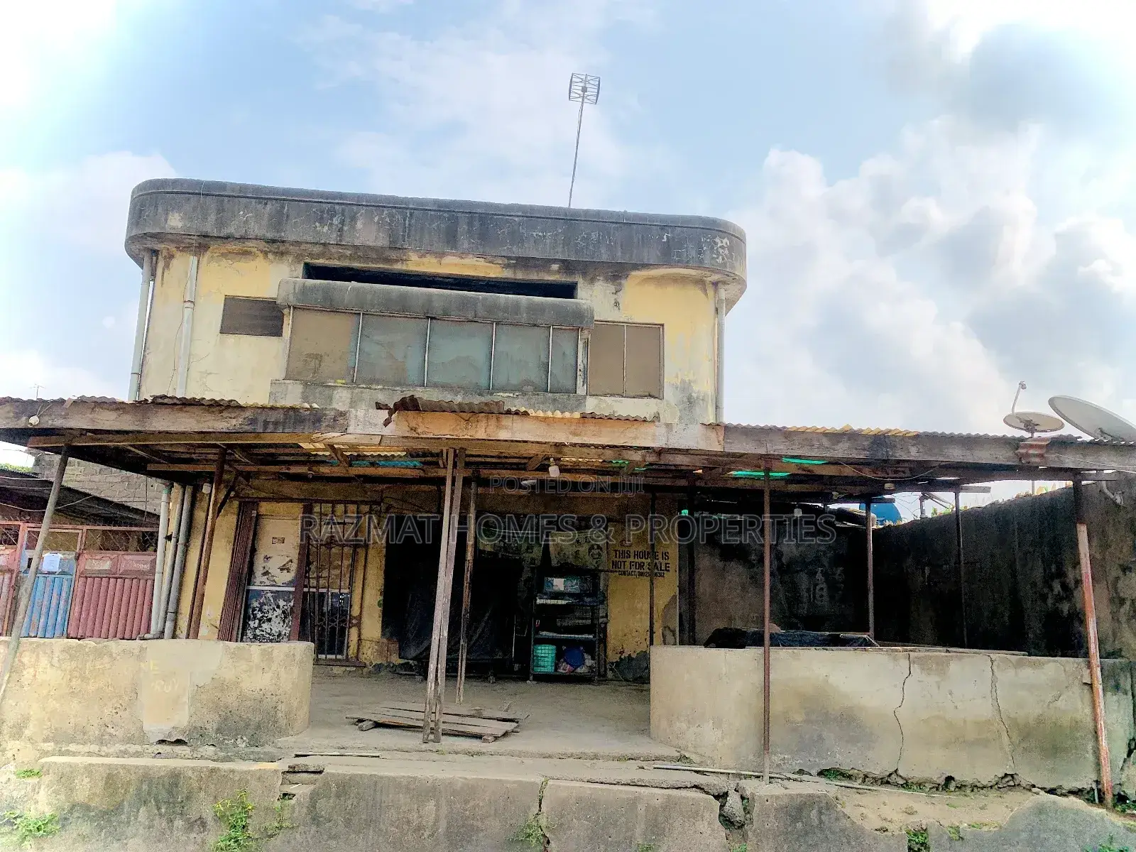 2bdrm Block of Flats in Ijesha for sale