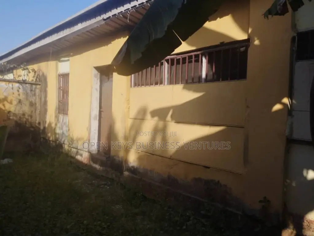2bdrm Bungalow in Adenihun, Agodi for sale