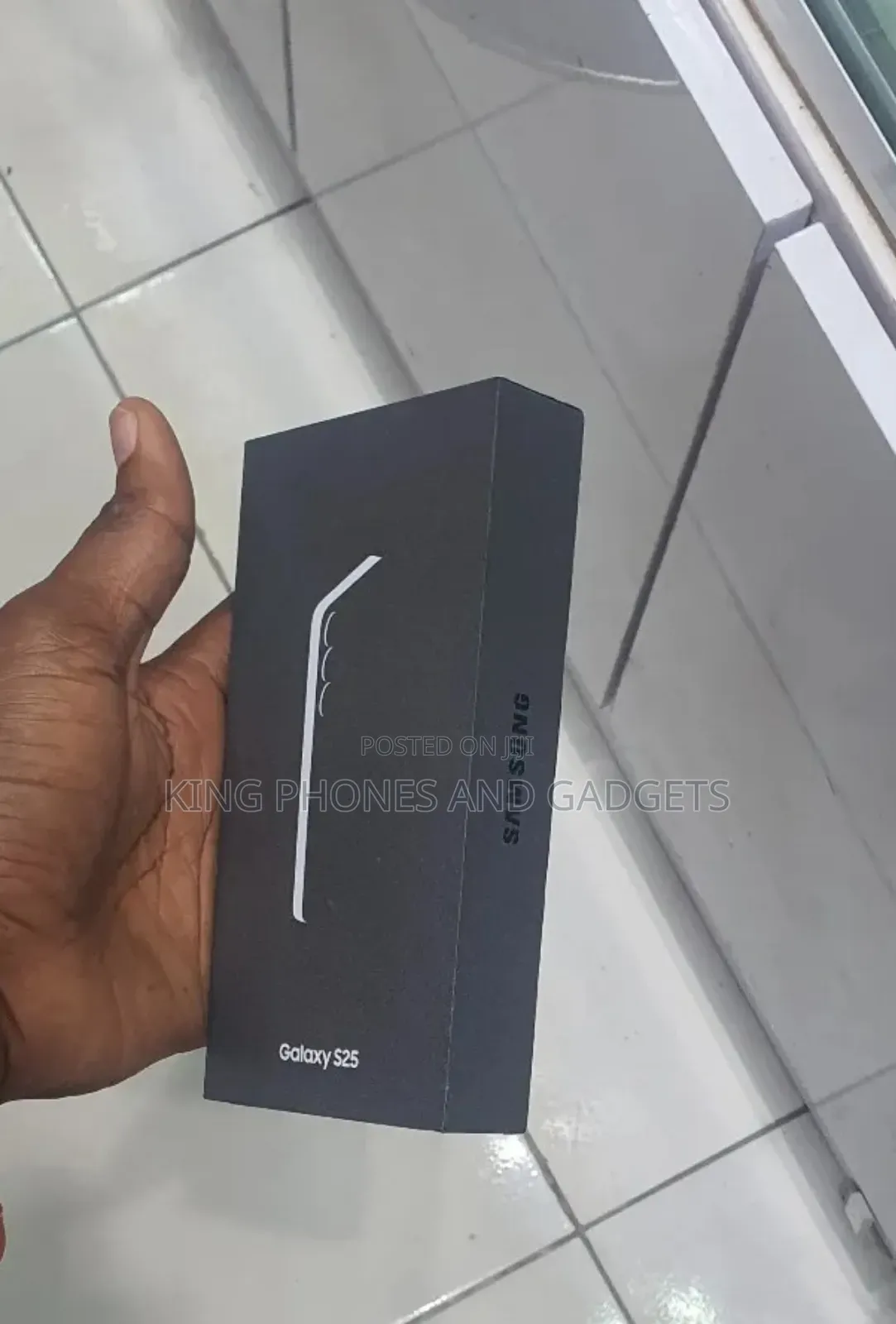New Samsung Galaxy S25 256 GB Silver