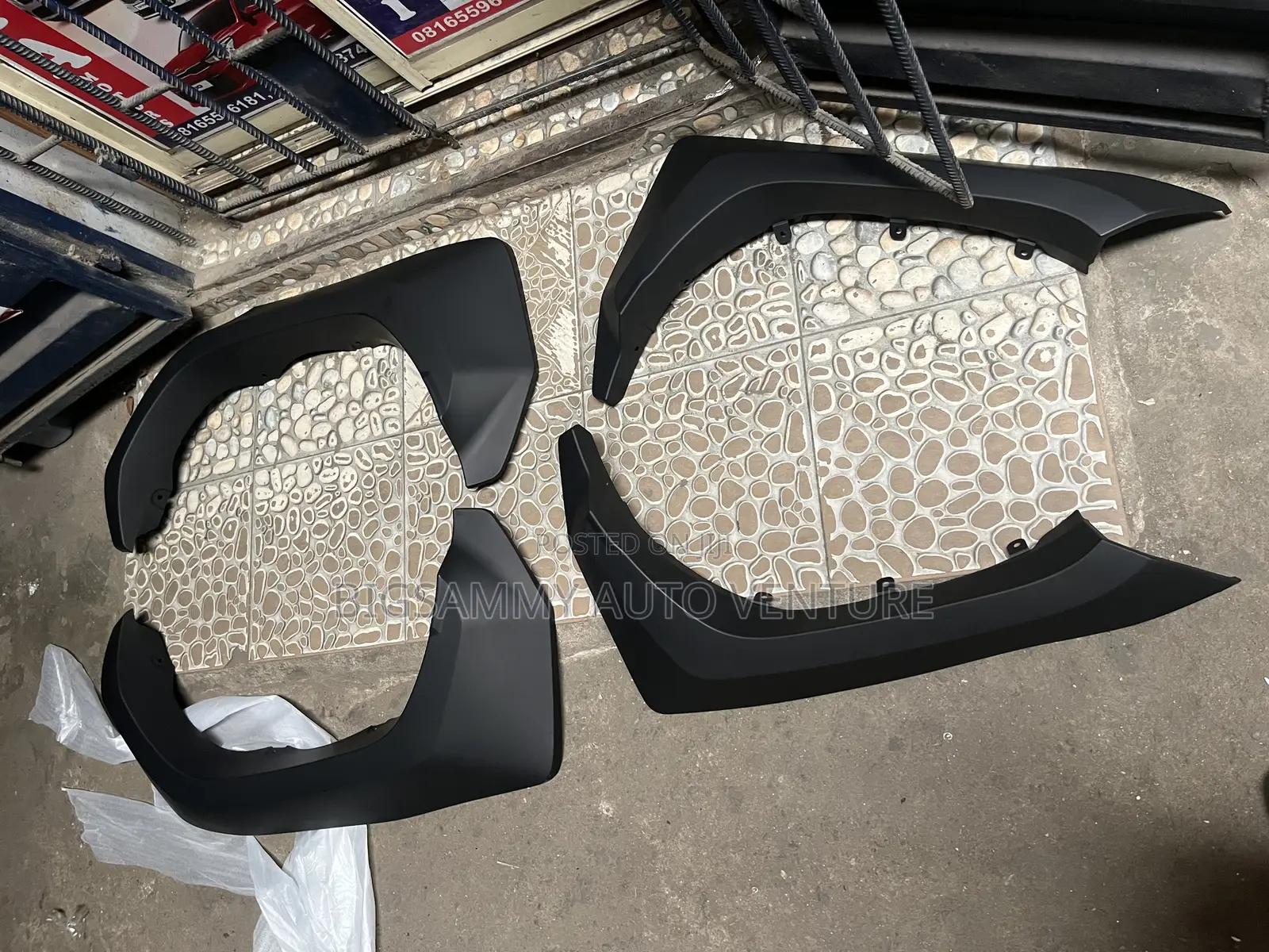 Toyota Hilux 2024 Fender Padded