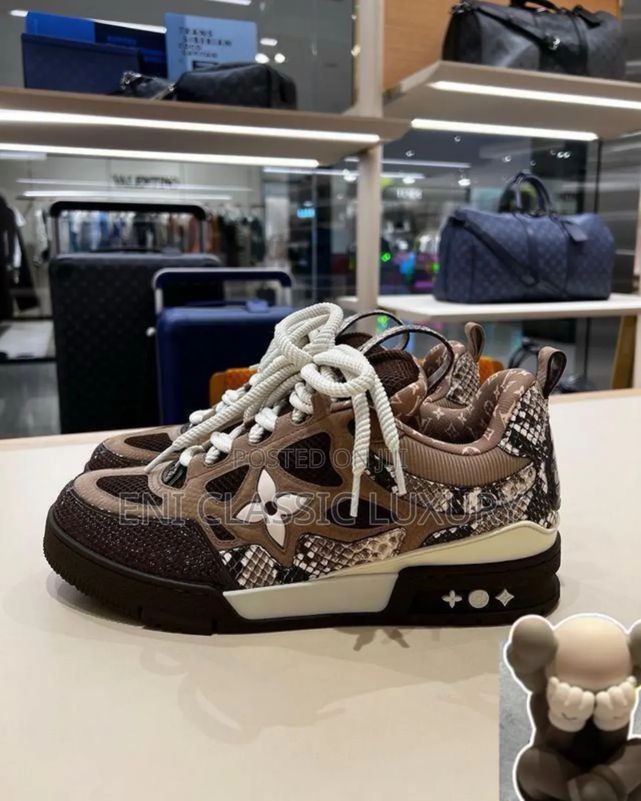 Top Quality Luxury Men's Outfits Louis Vuitton Available