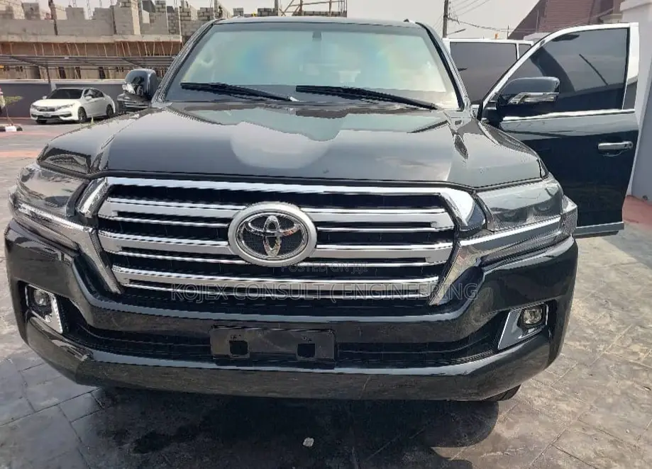 Toyota Land Cruiser 2017 Black