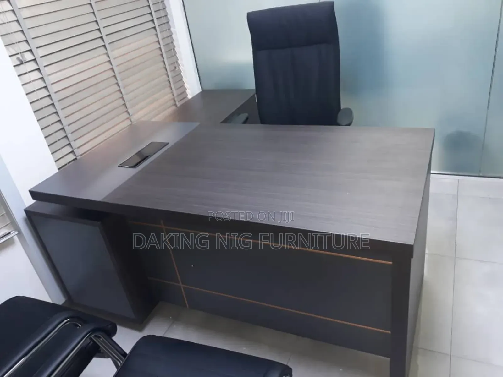 1.6mtr Office Table With Extension