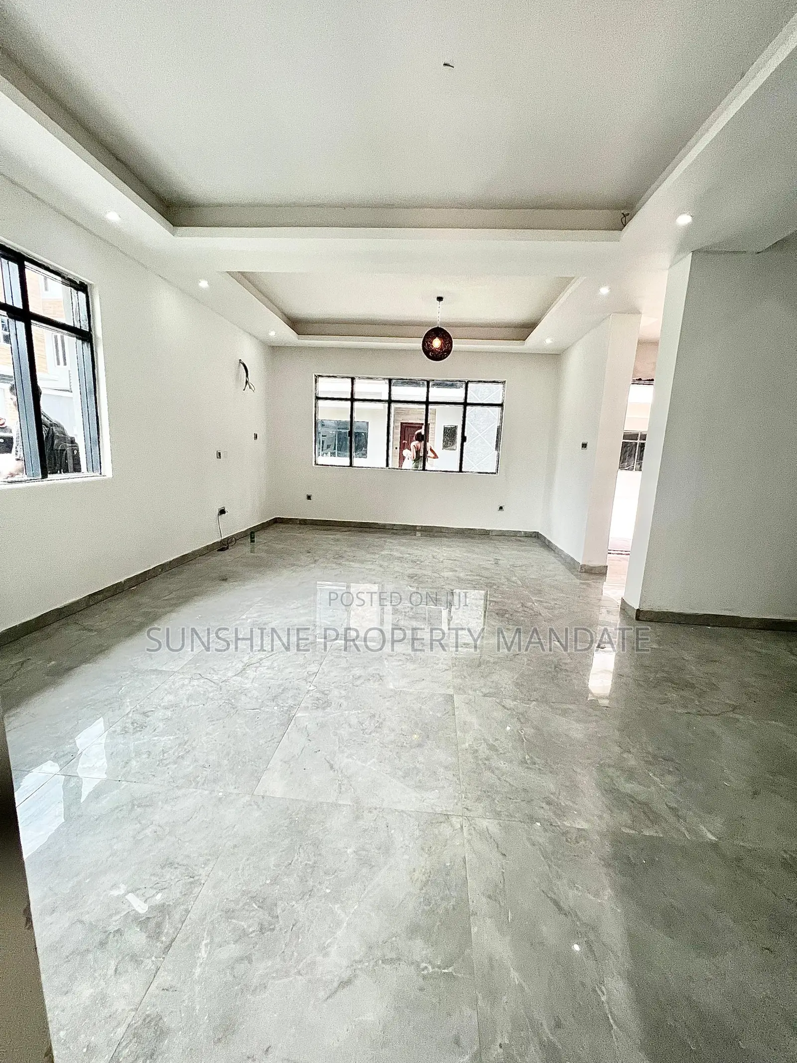 5bdrm Duplex in Ikate Elegunshi for sale