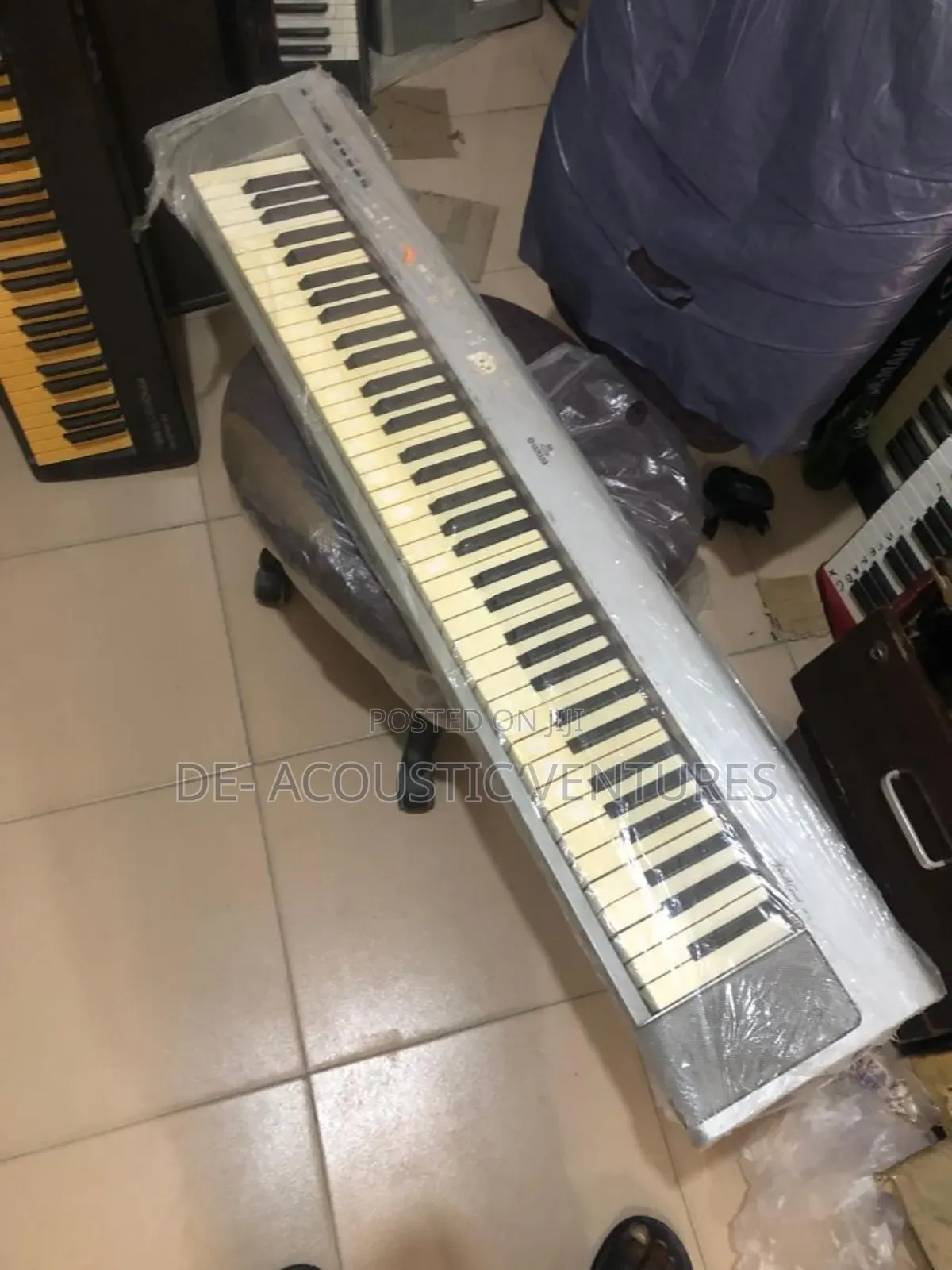Portable Np 30 Yamaha Grand Piano Semi Weighted Key