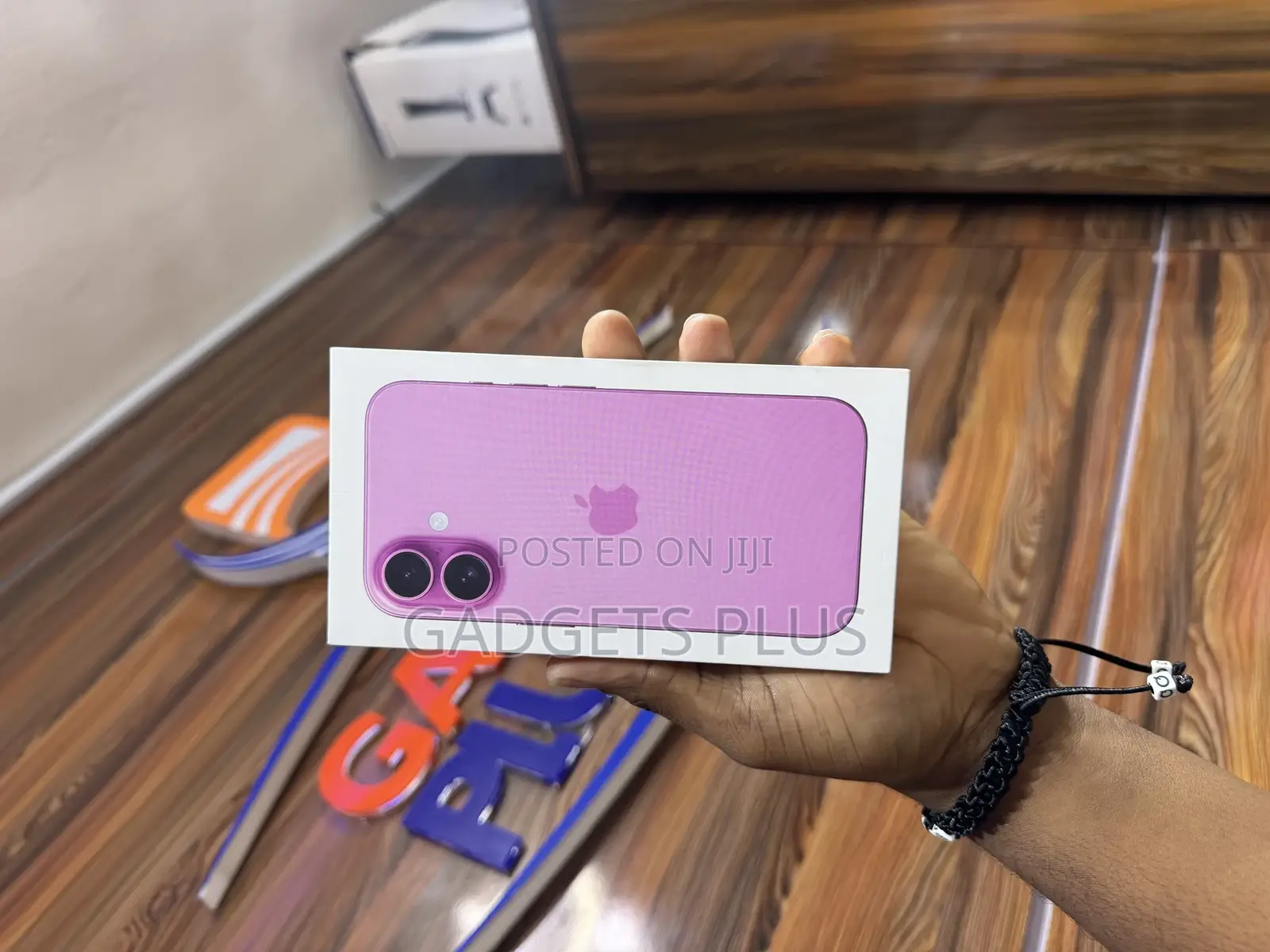 New Apple iPhone 16 256 GB Pink